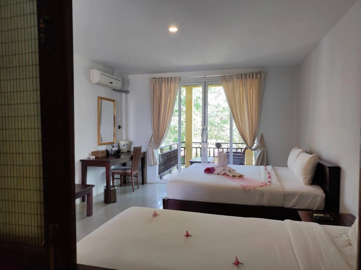 Bed in Nakakiri Resort & Spa