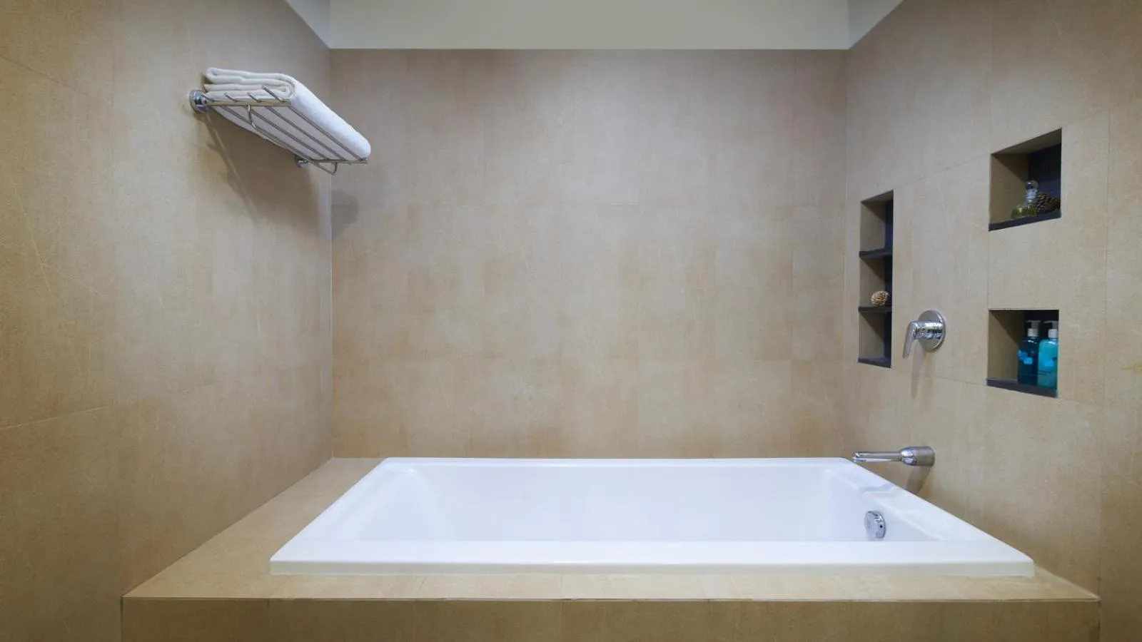 Bath in Shama Sukhumvit Bangkok