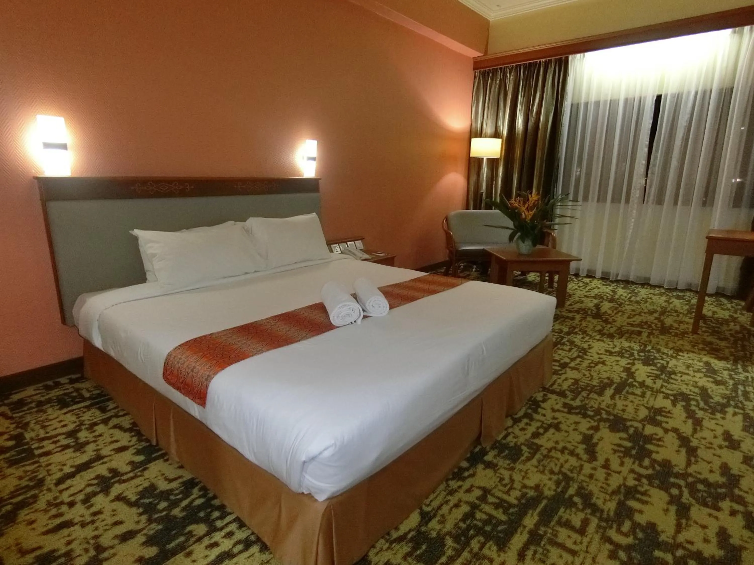 Bedroom, Bed in Hotel Grand Continental Kuching