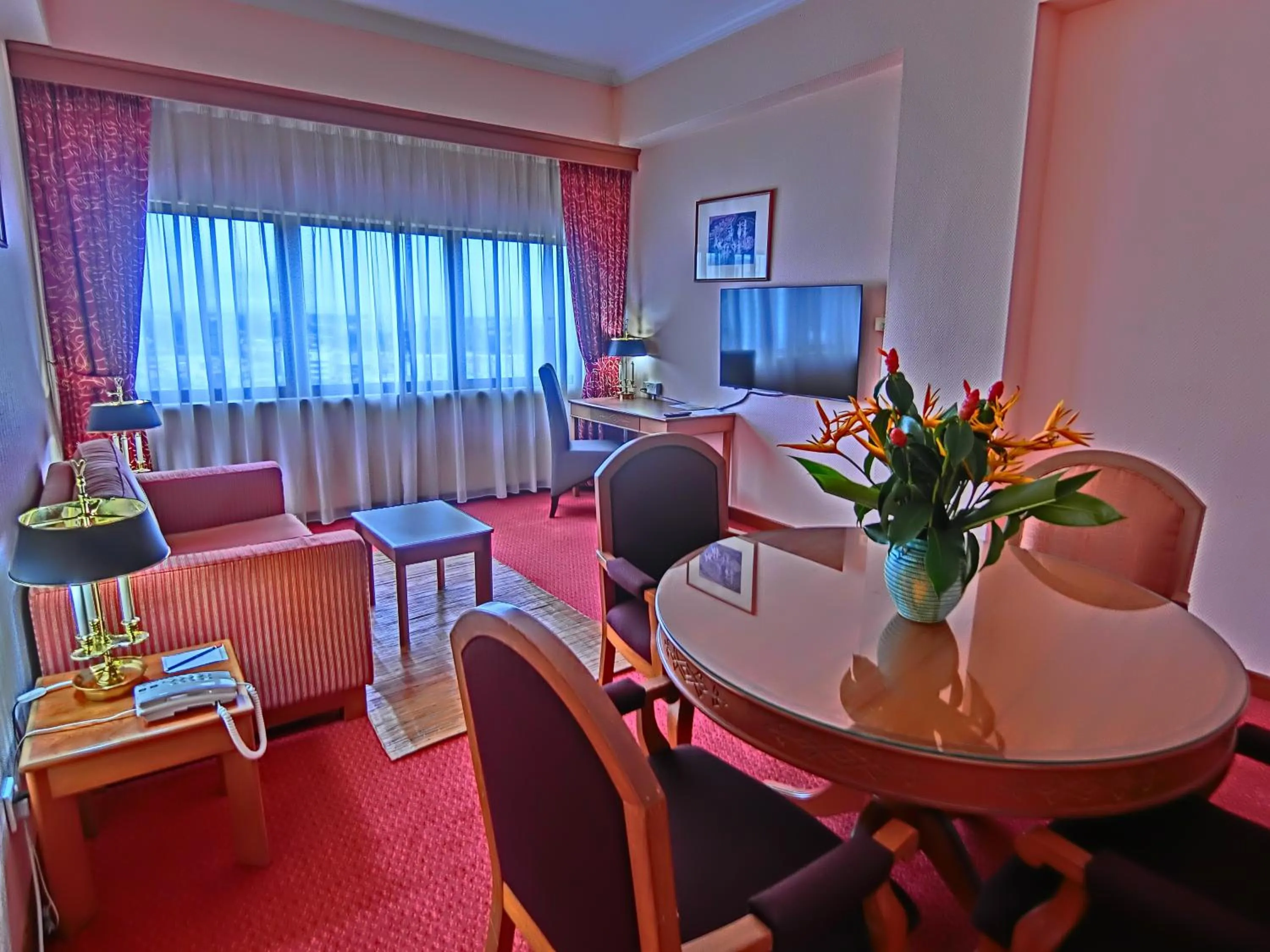 Living room in Hotel Grand Continental Kuching