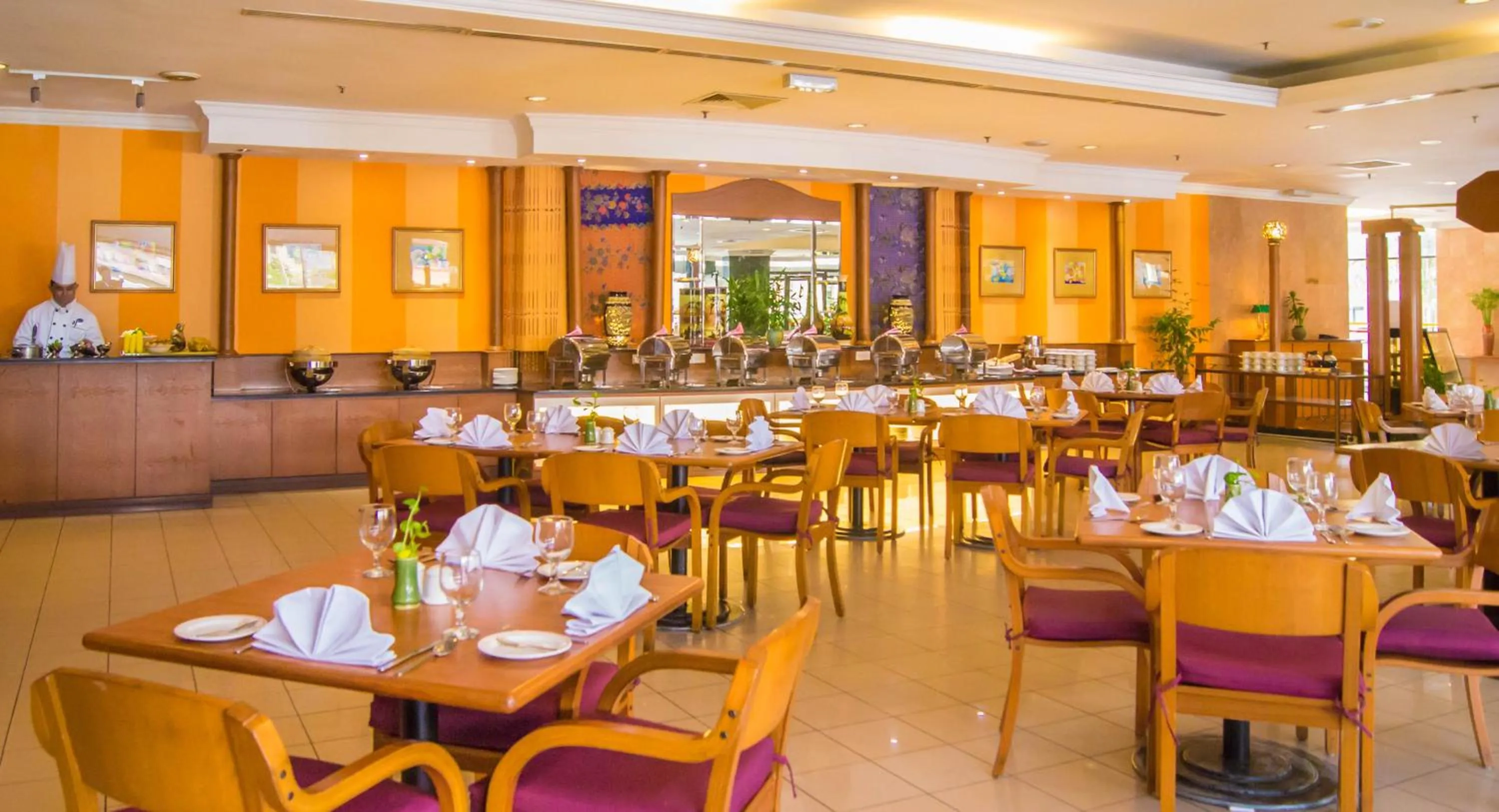 Restaurant/places to eat in Hotel Grand Continental Kuching
