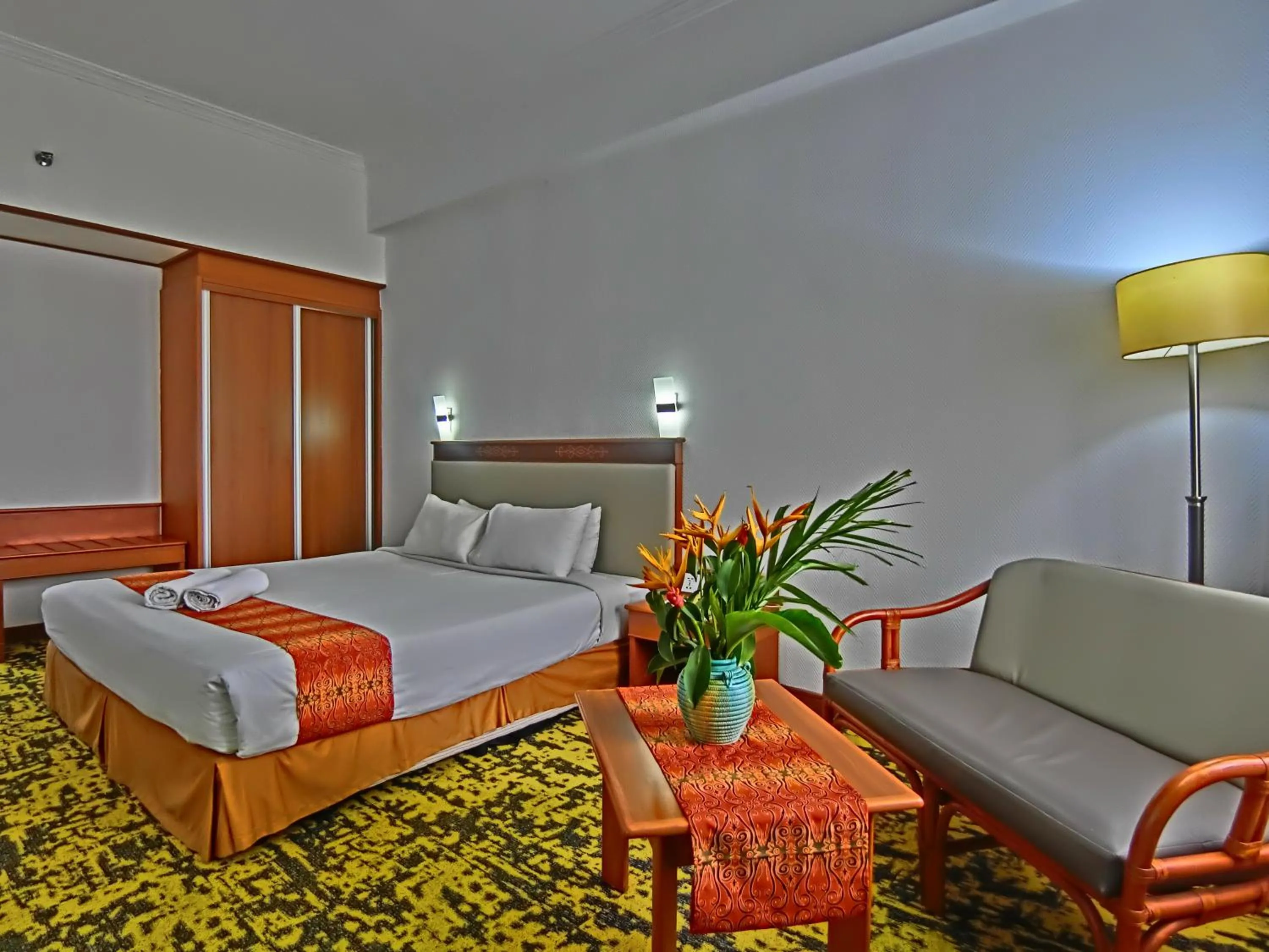 Bedroom, Bed in Hotel Grand Continental Kuching