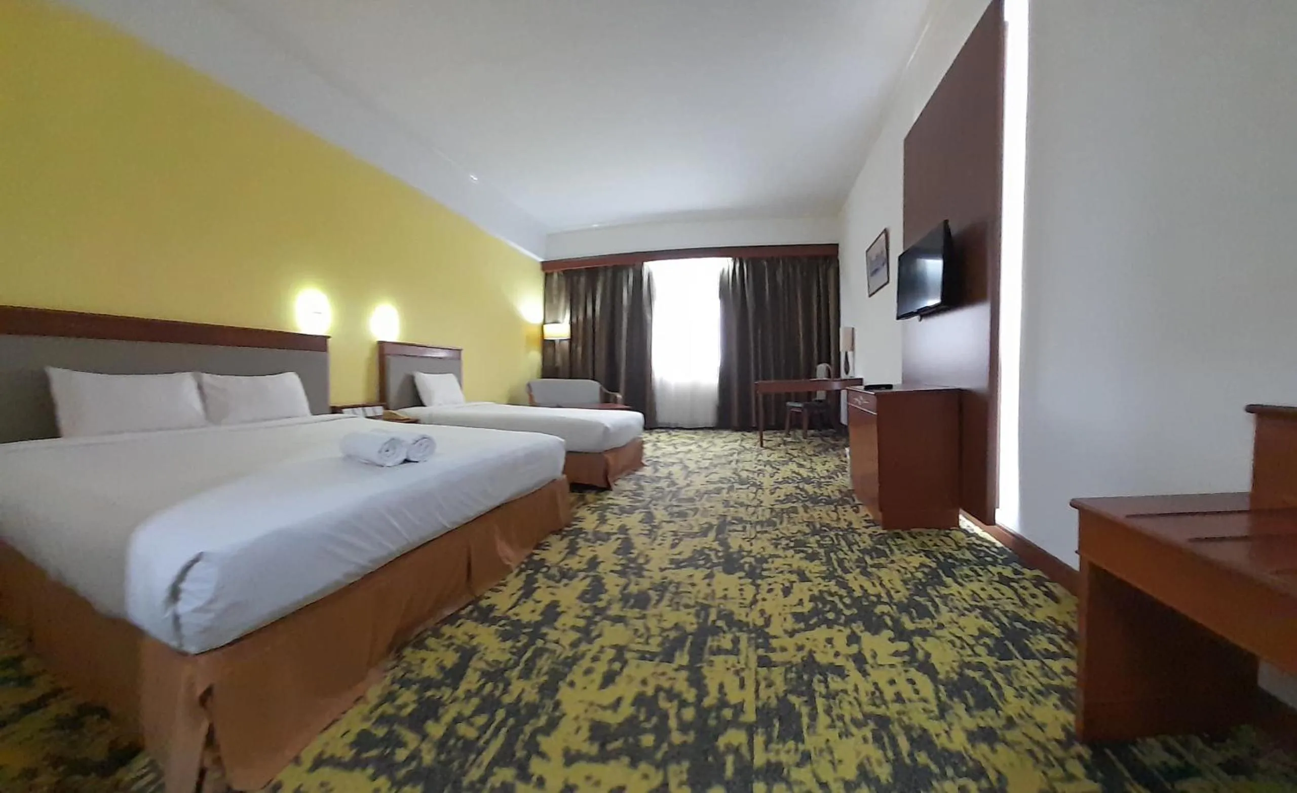 Bedroom, Bed in Hotel Grand Continental Kuching