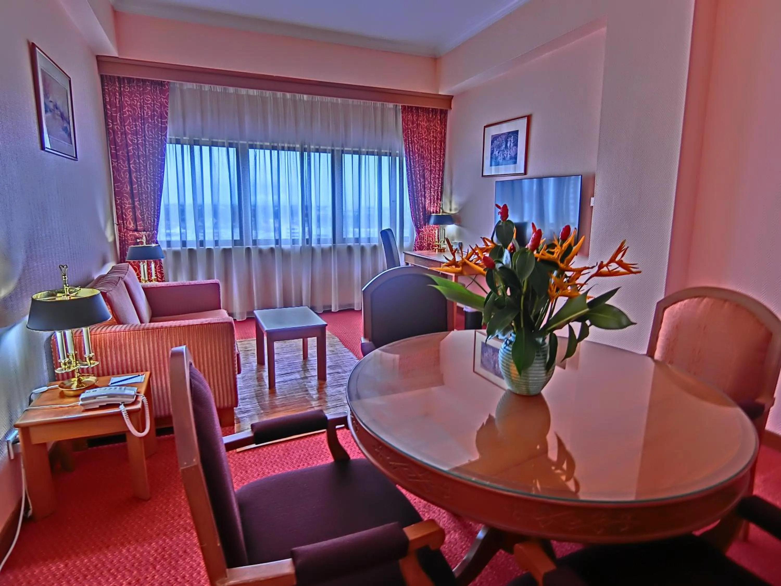 Living room in Hotel Grand Continental Kuching