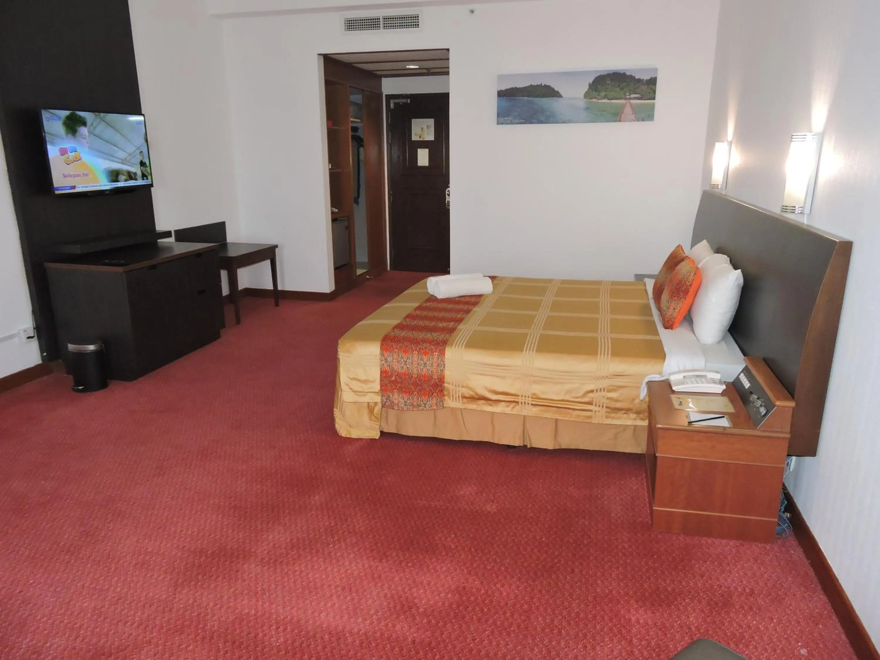 Bed in Hotel Grand Continental Kuching