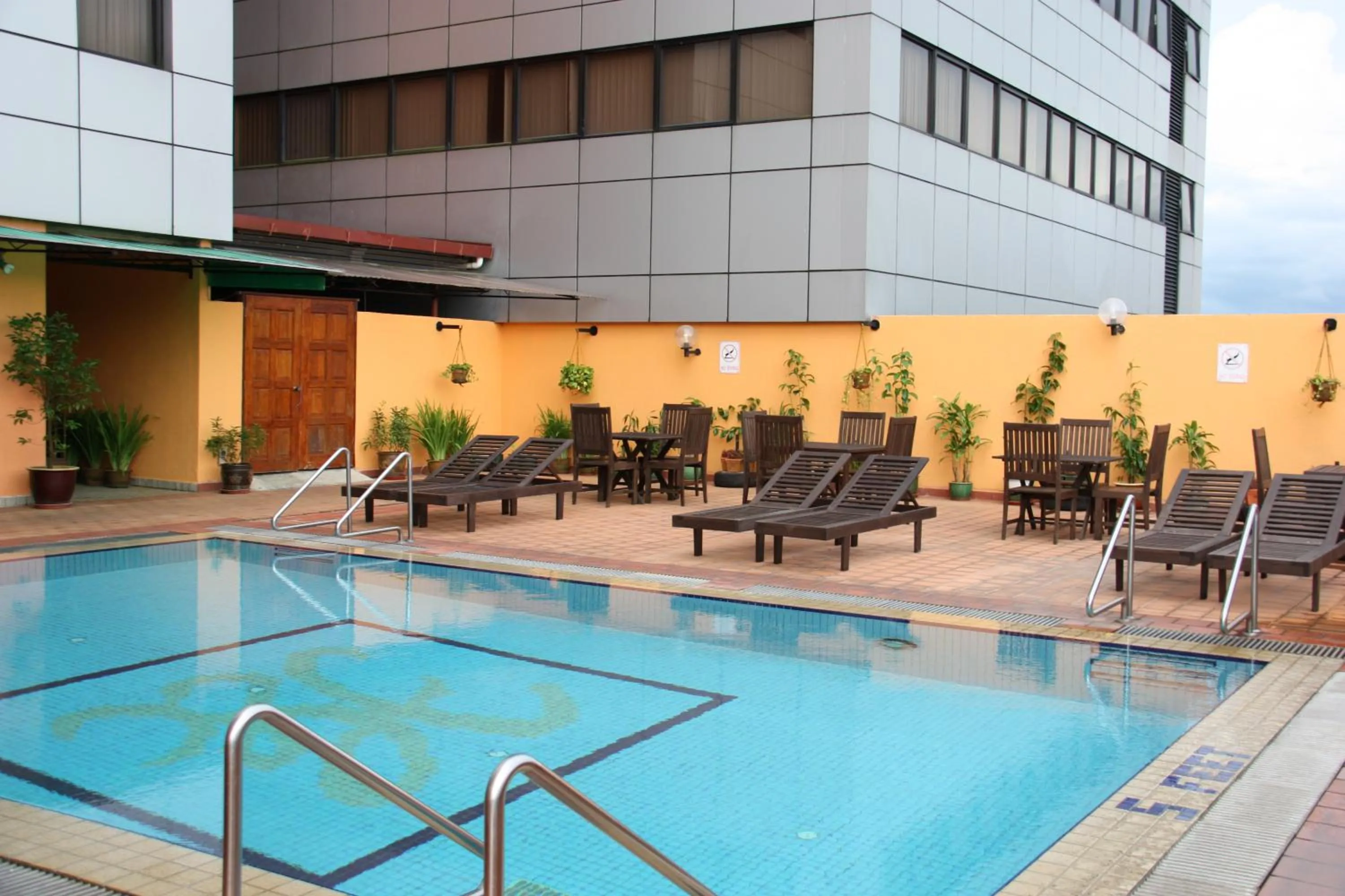 Swimming pool in Hotel Grand Continental Kuching