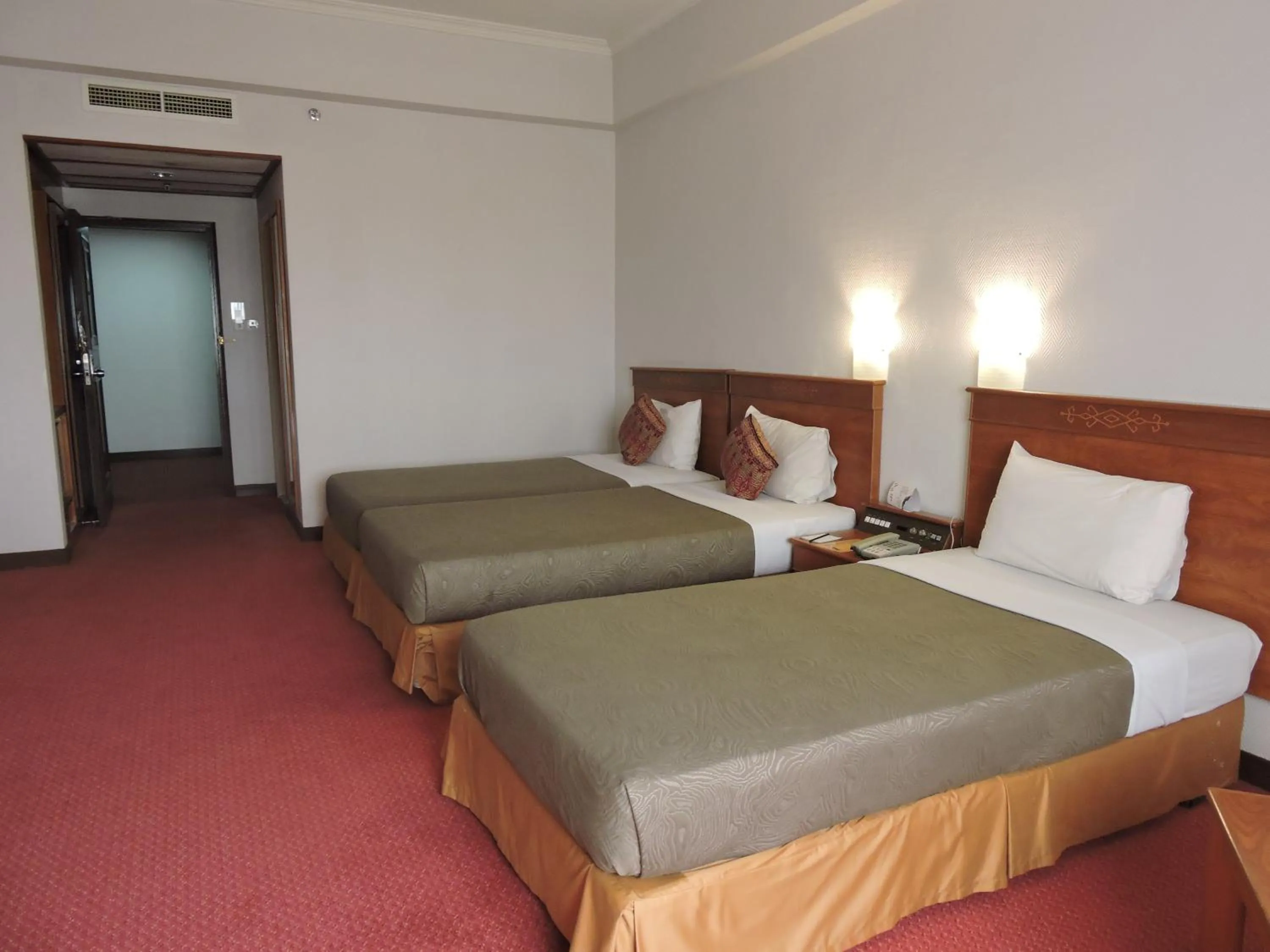 Bedroom, Bed in Hotel Grand Continental Kuching