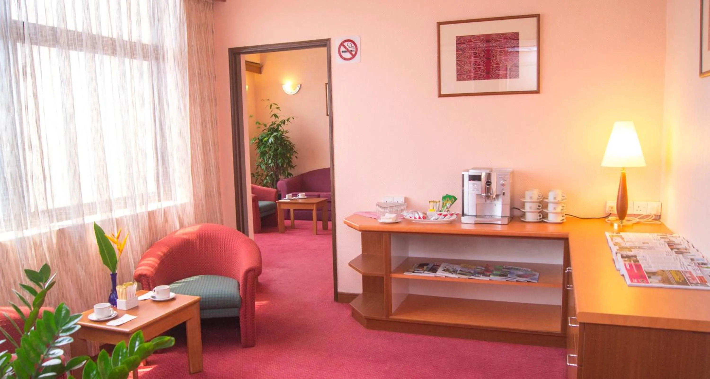 Lounge or bar in Hotel Grand Continental Kuching