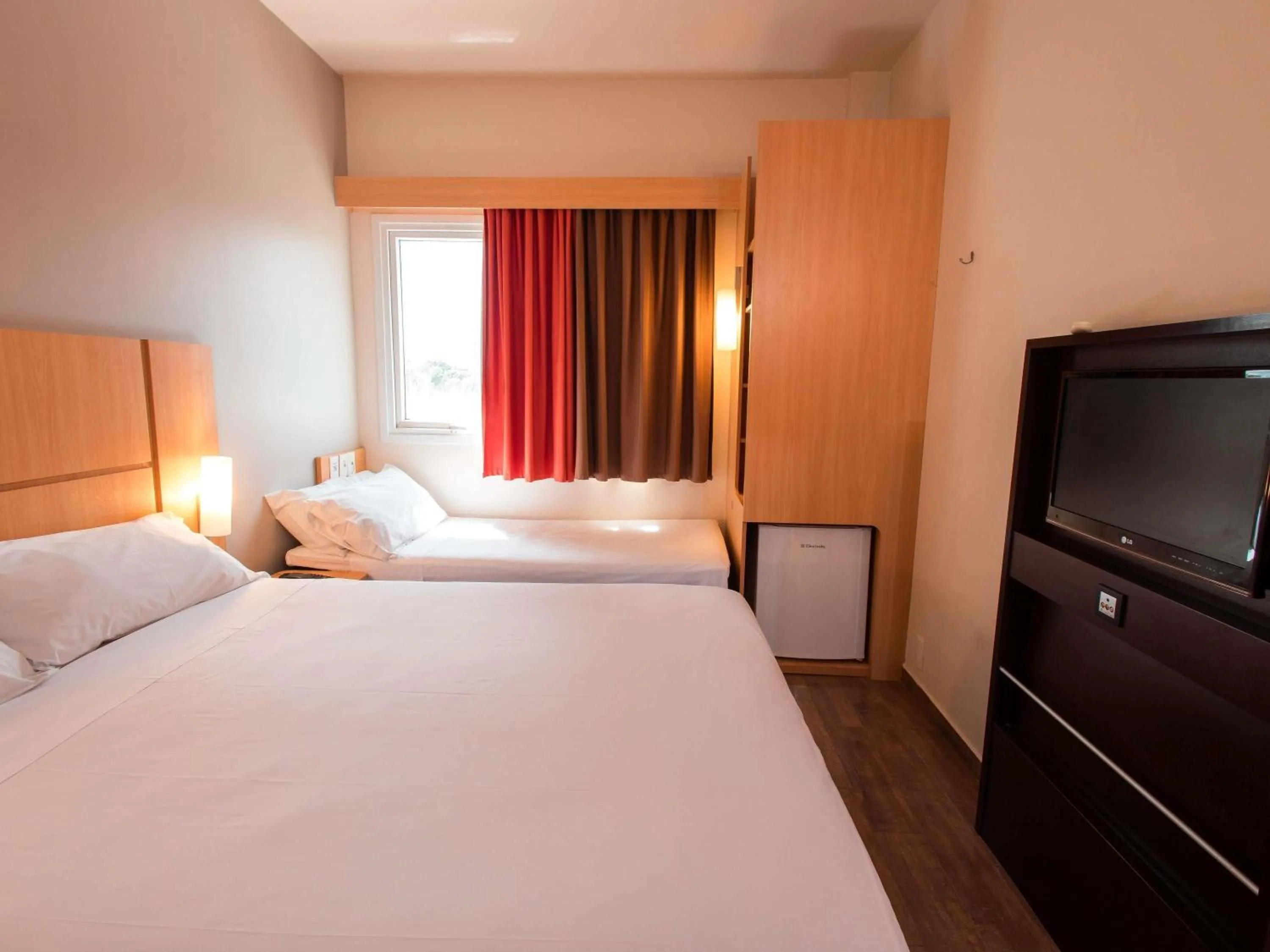 Bedroom, Bed in ibis Presidente Prudente Manoel Goulart