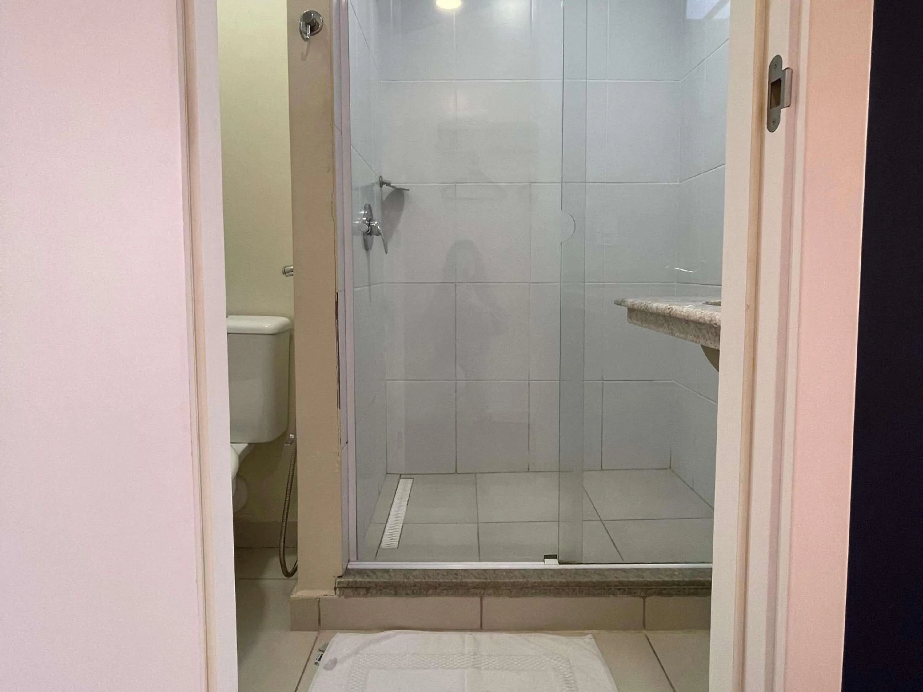 Bedroom in ibis budget Barbacena