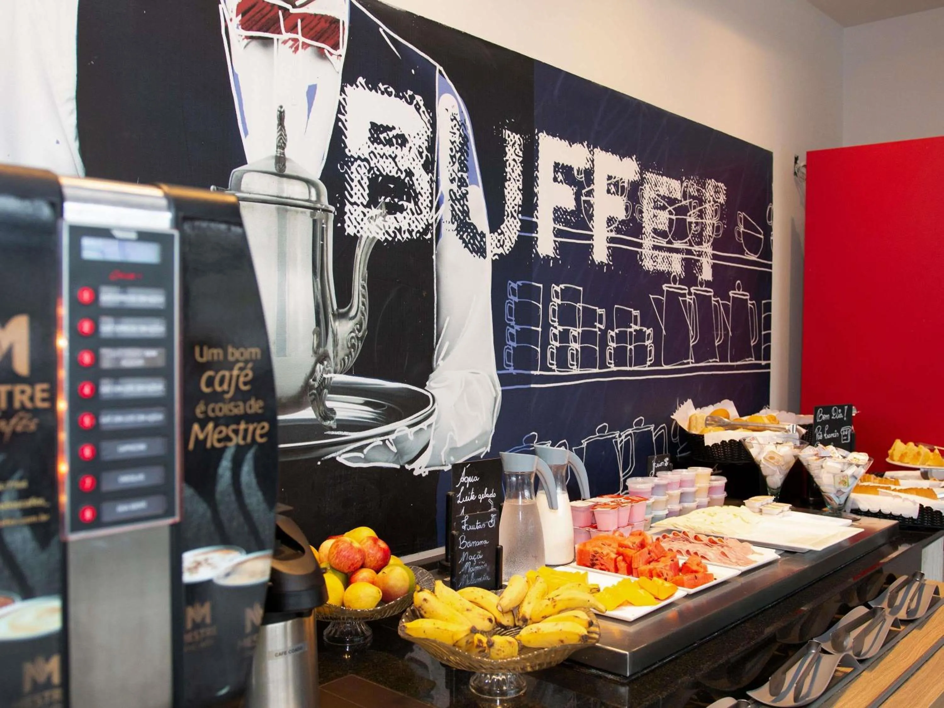 Restaurant/places to eat in ibis budget Manhuaçu