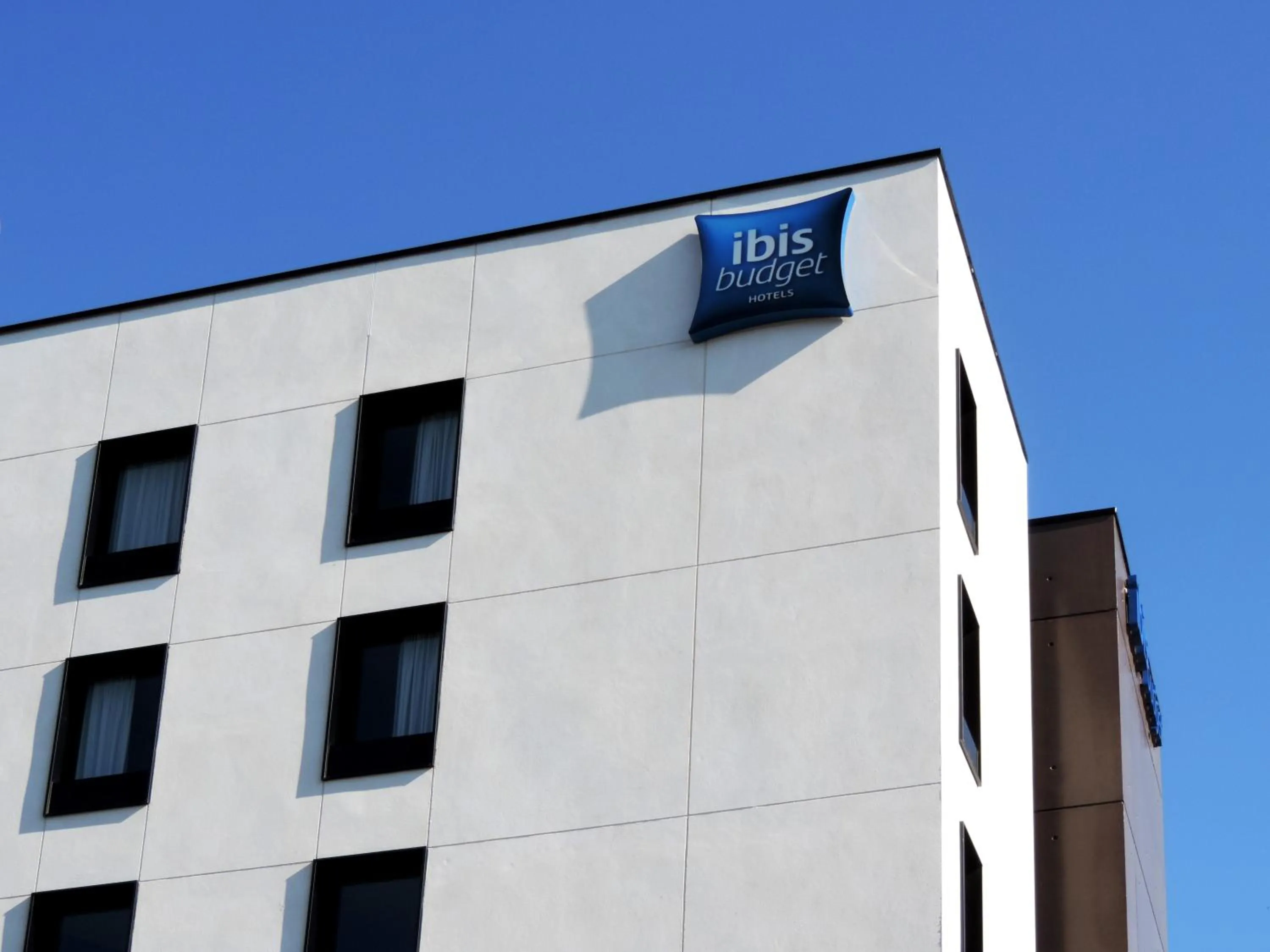 Facade/entrance in Ibis Budget Amiens Centre Gare
