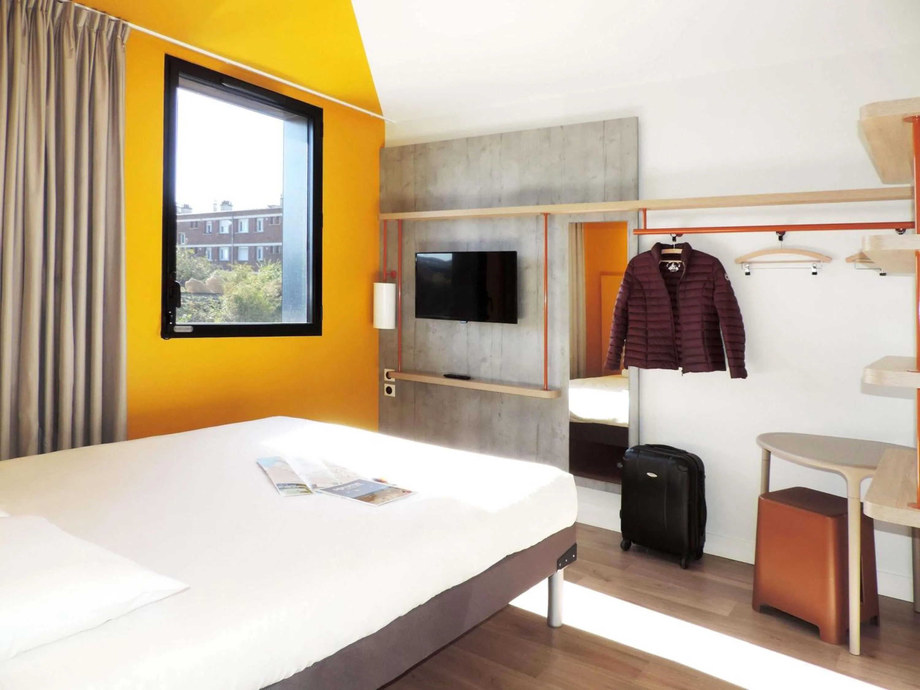 Bedroom, Bed in Ibis Budget Amiens Centre Gare