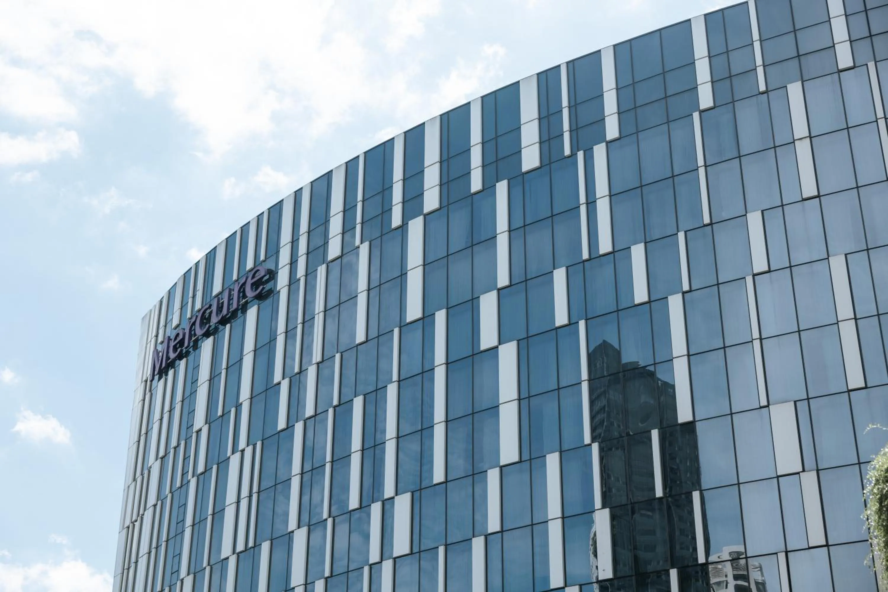 Property building in Mercure Singapore On Stevens