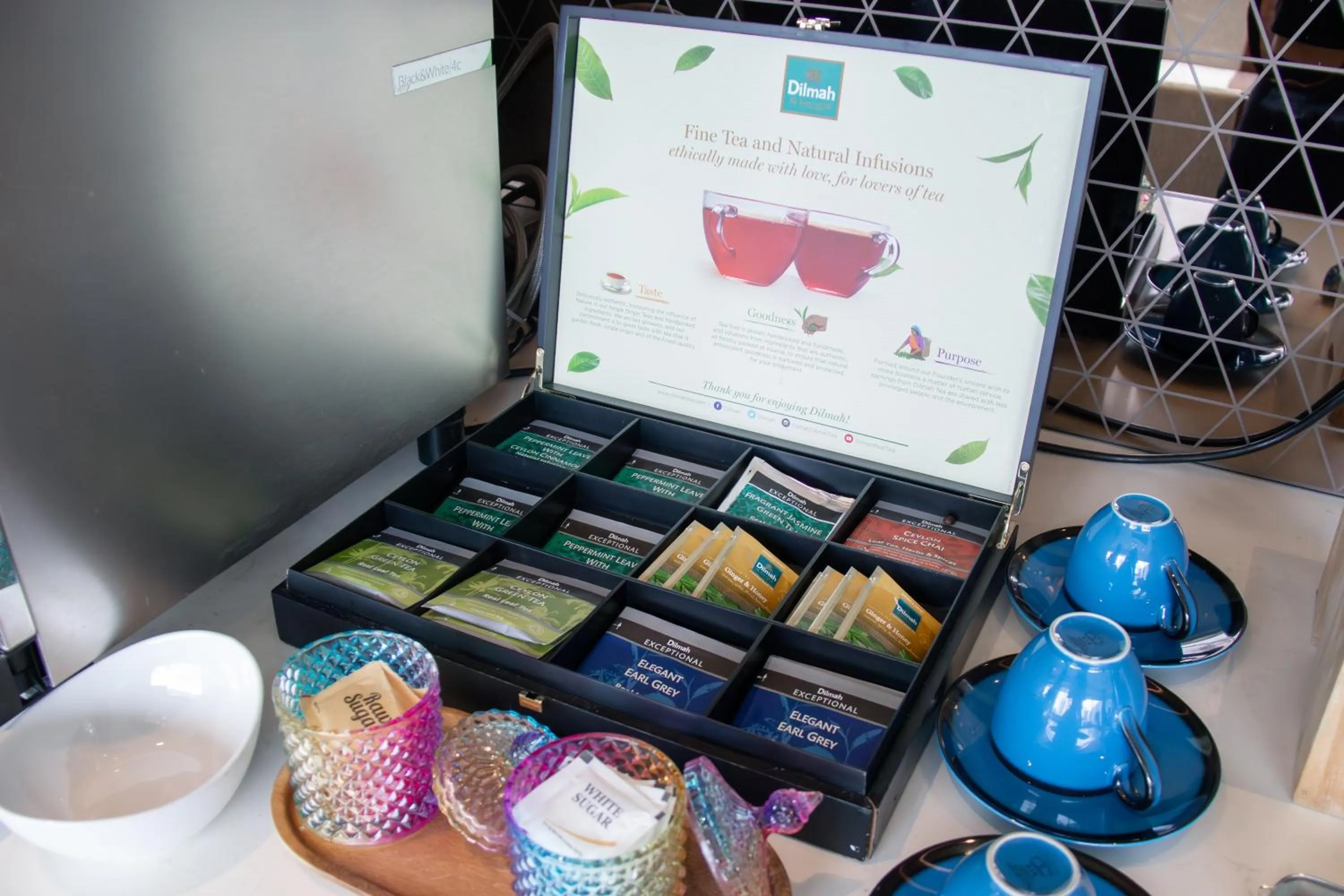 Lounge or bar in Mercure Singapore On Stevens