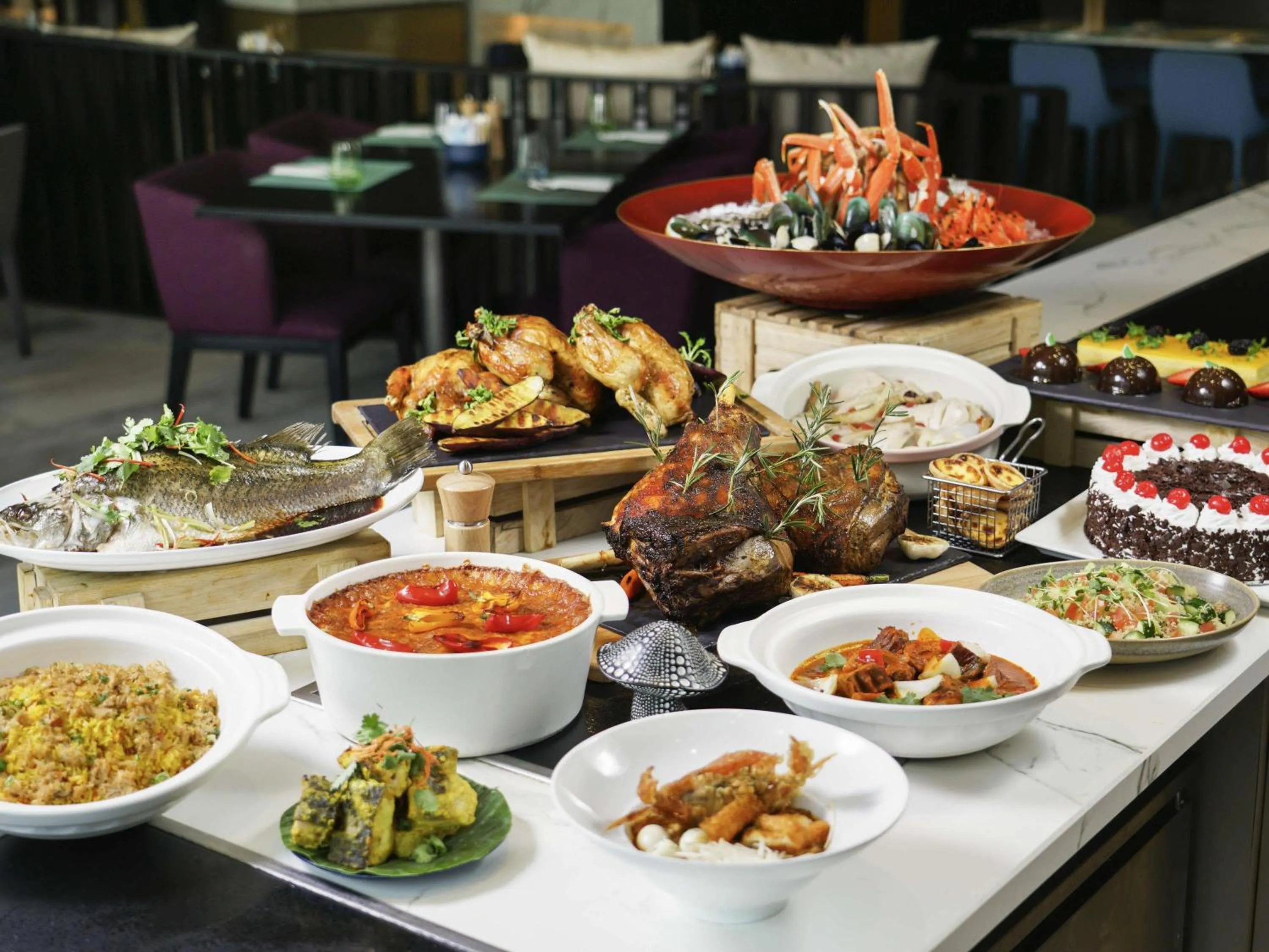 Restaurant/places to eat in Novotel Singapore On Stevens