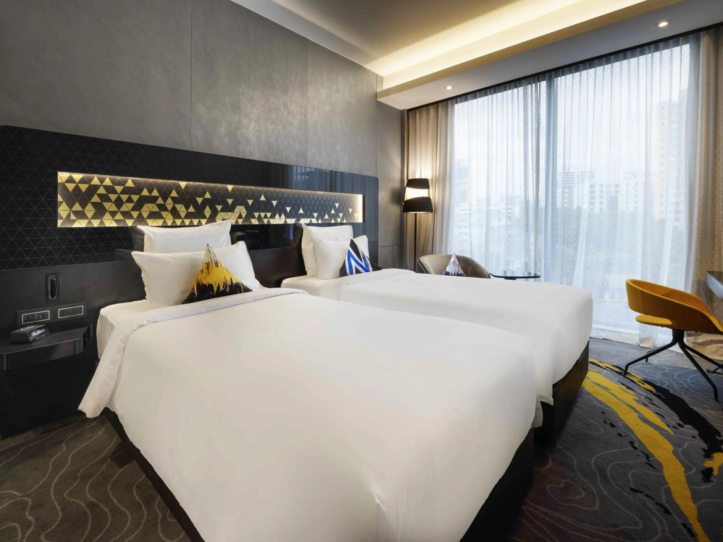 Bedroom, Bed in Novotel Singapore On Stevens