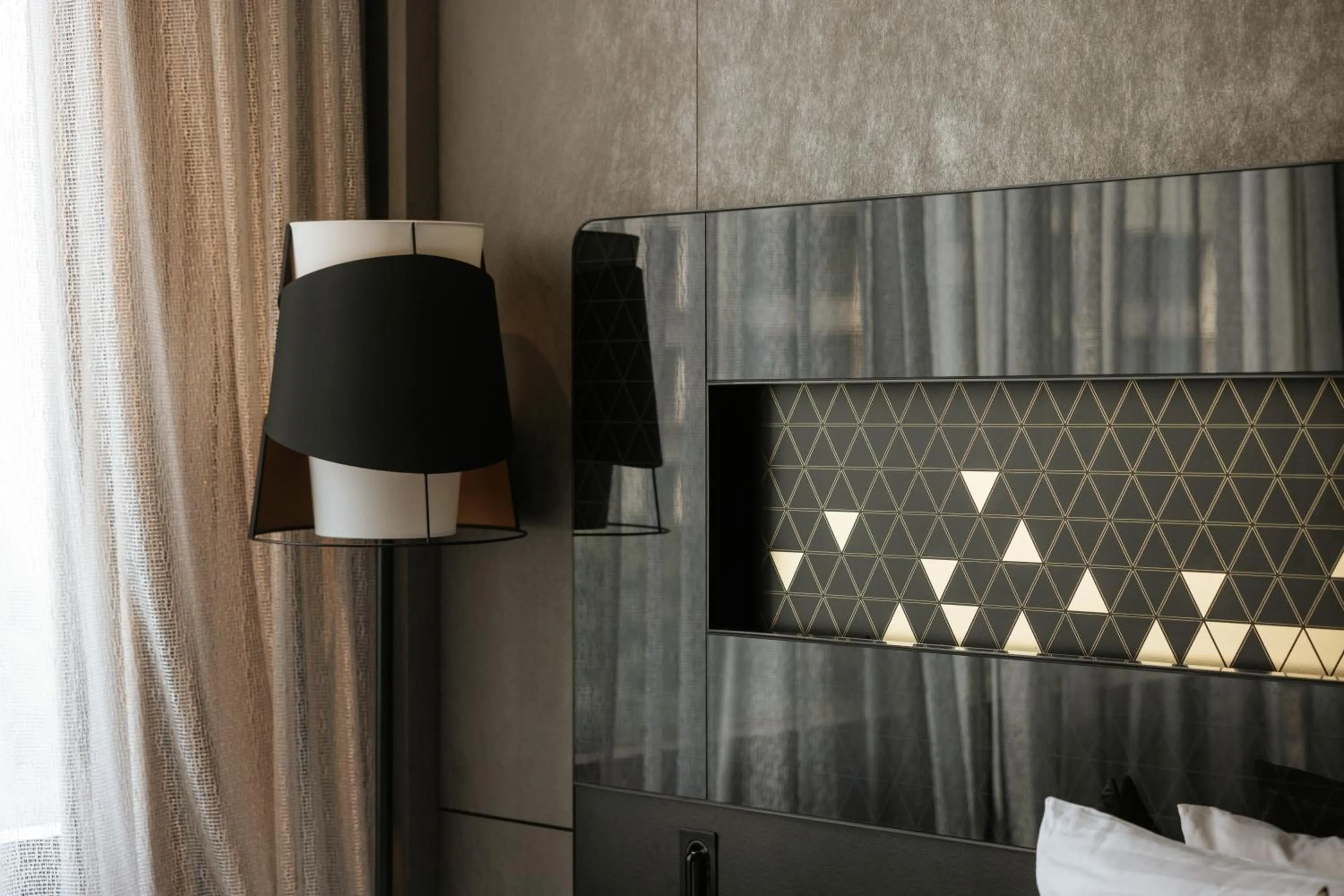 Bedroom, Bed in Novotel Singapore On Stevens