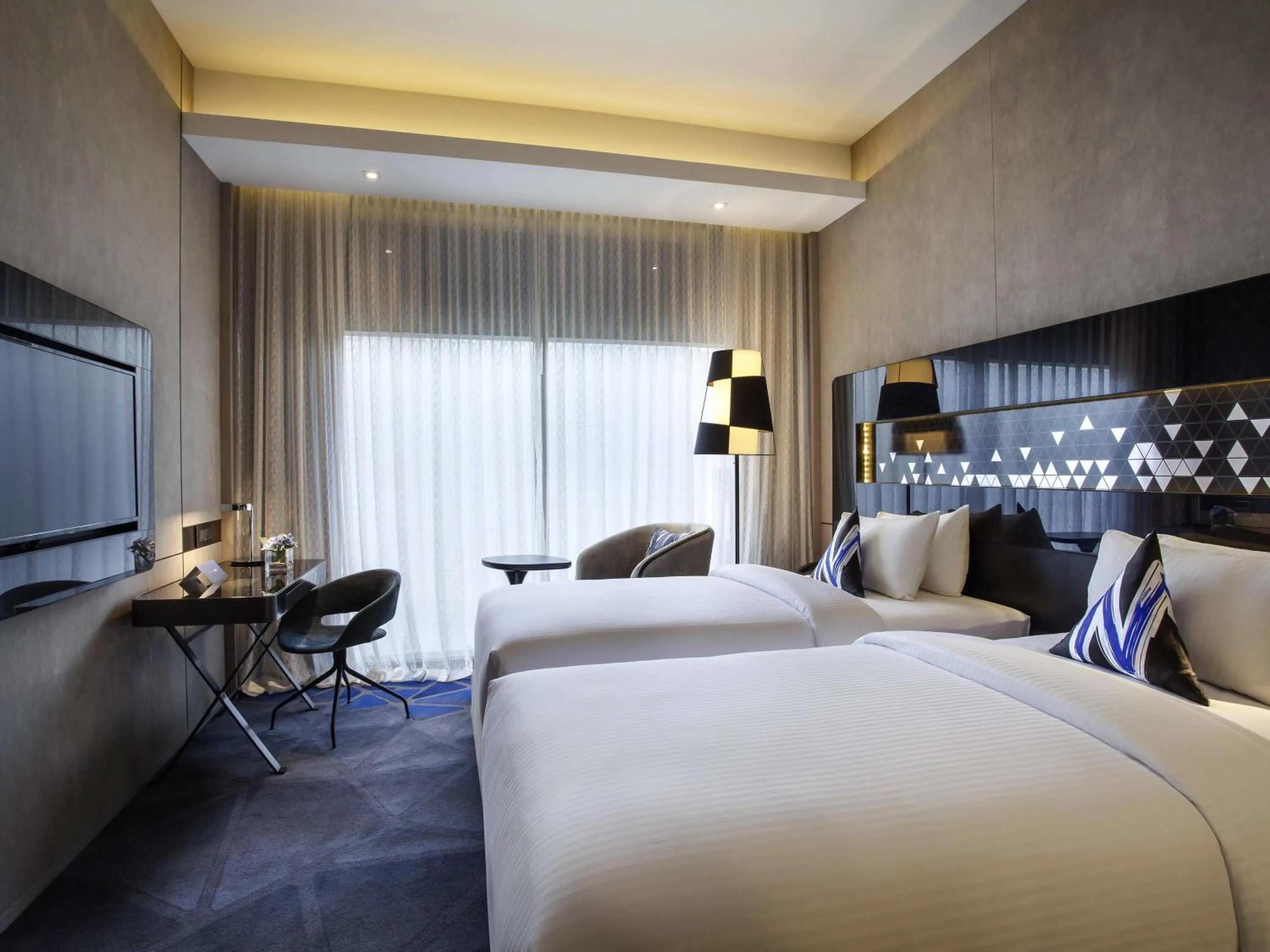 Bedroom, Bed in Novotel Singapore On Stevens