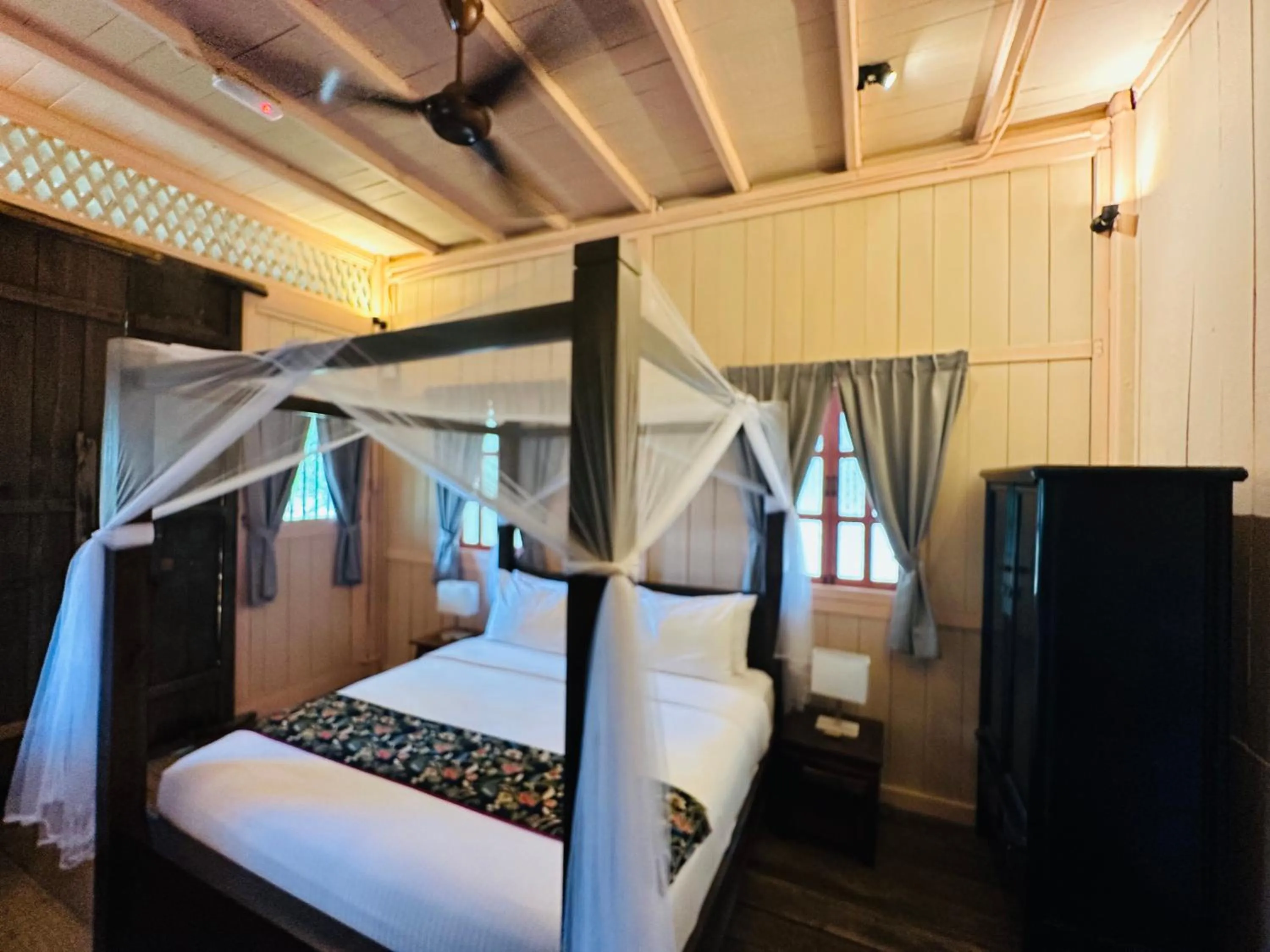 Bedroom, Bed in Temple Tree Resort