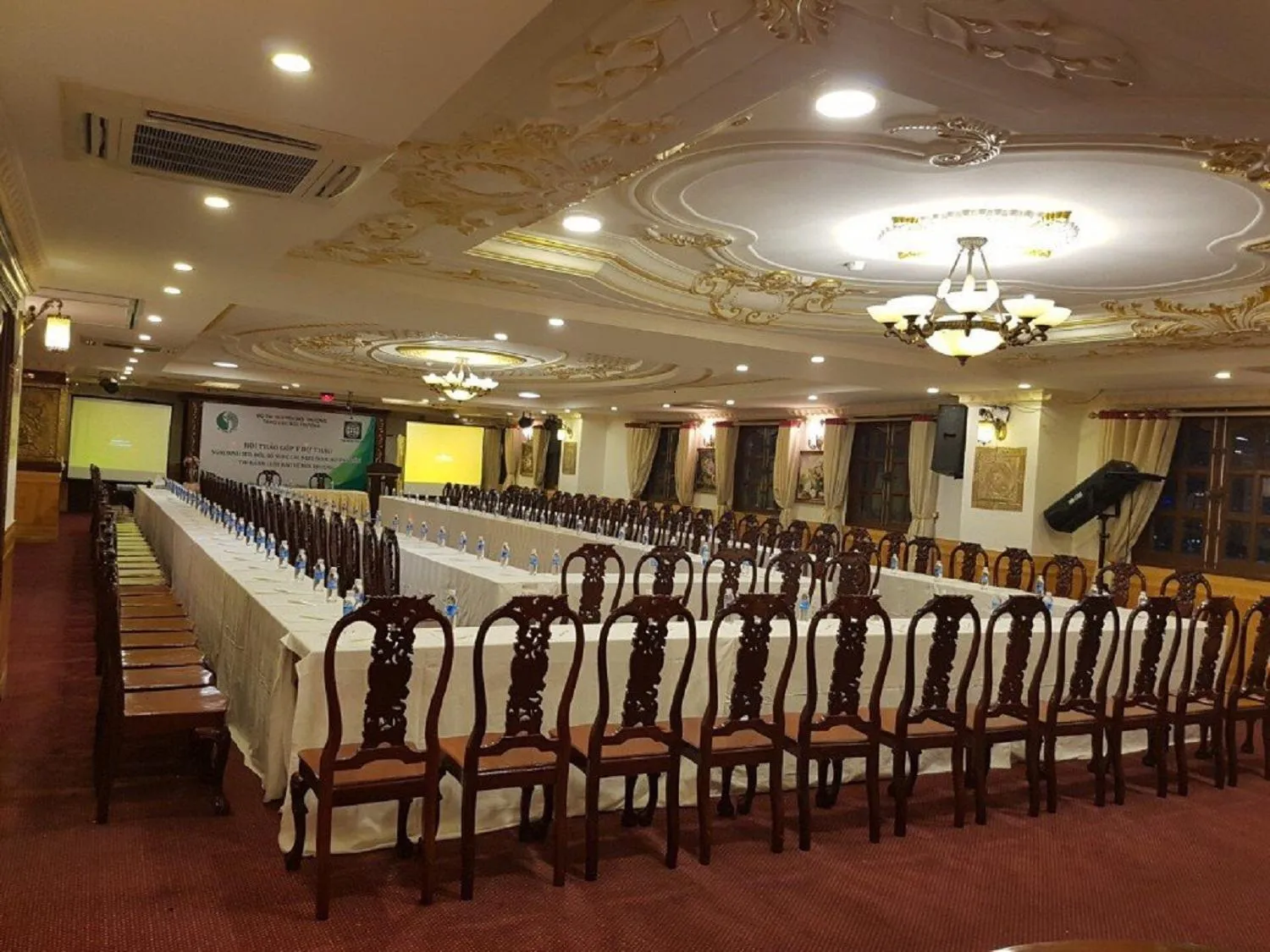 Meeting/conference room in New Pacific Hotel