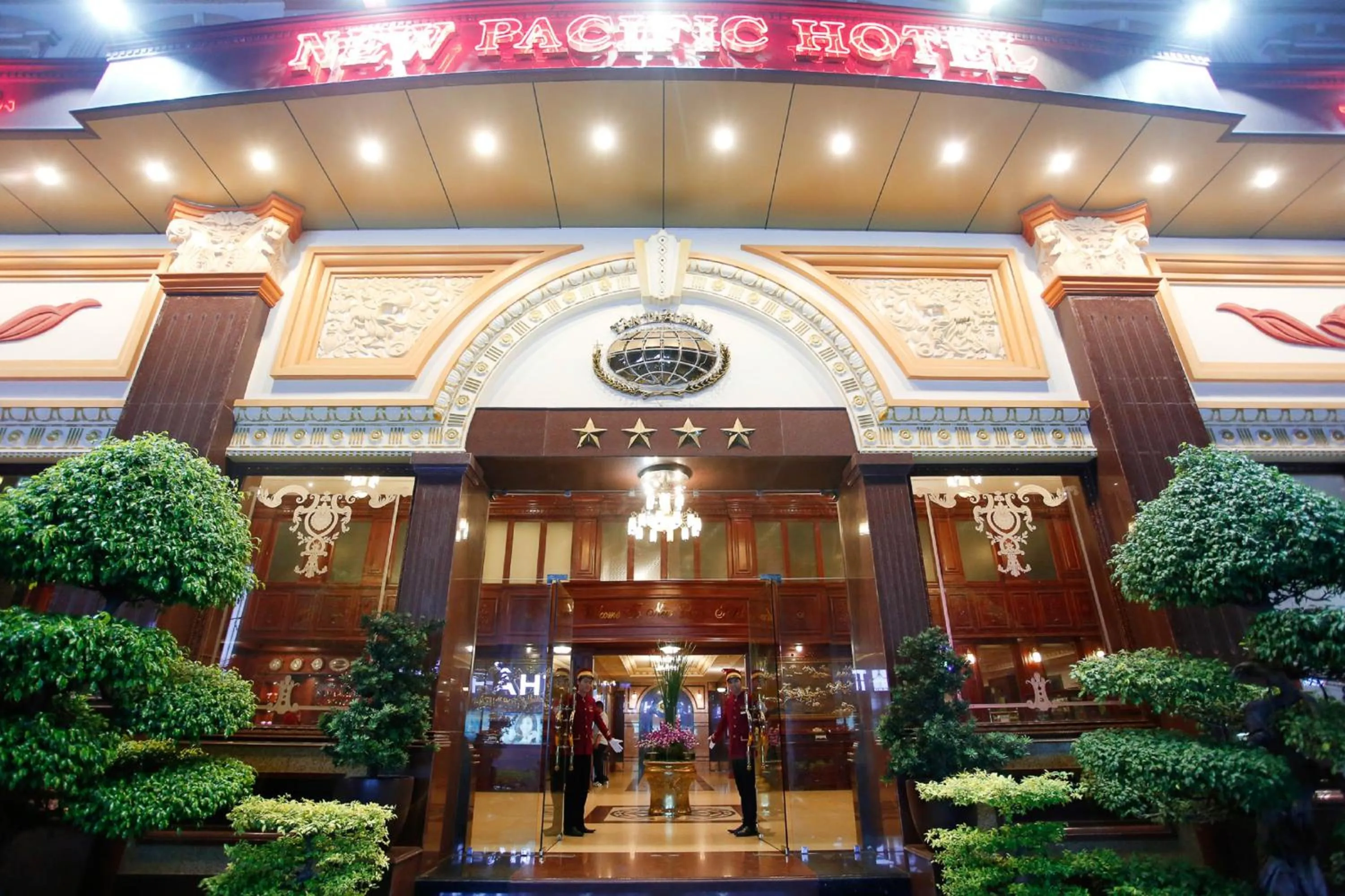 Facade/entrance in New Pacific Hotel