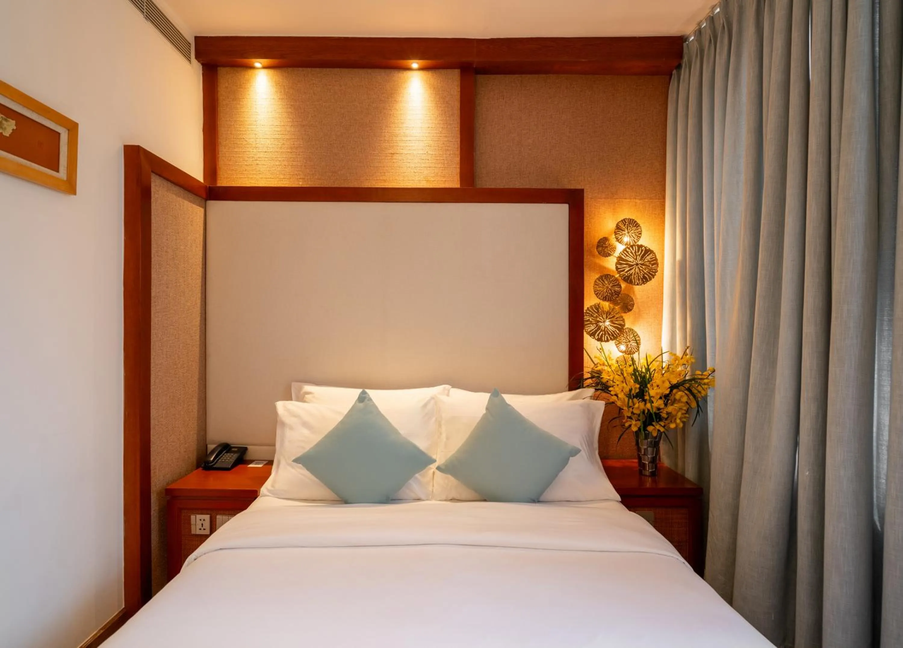 Bed in A&EM Art Hotel