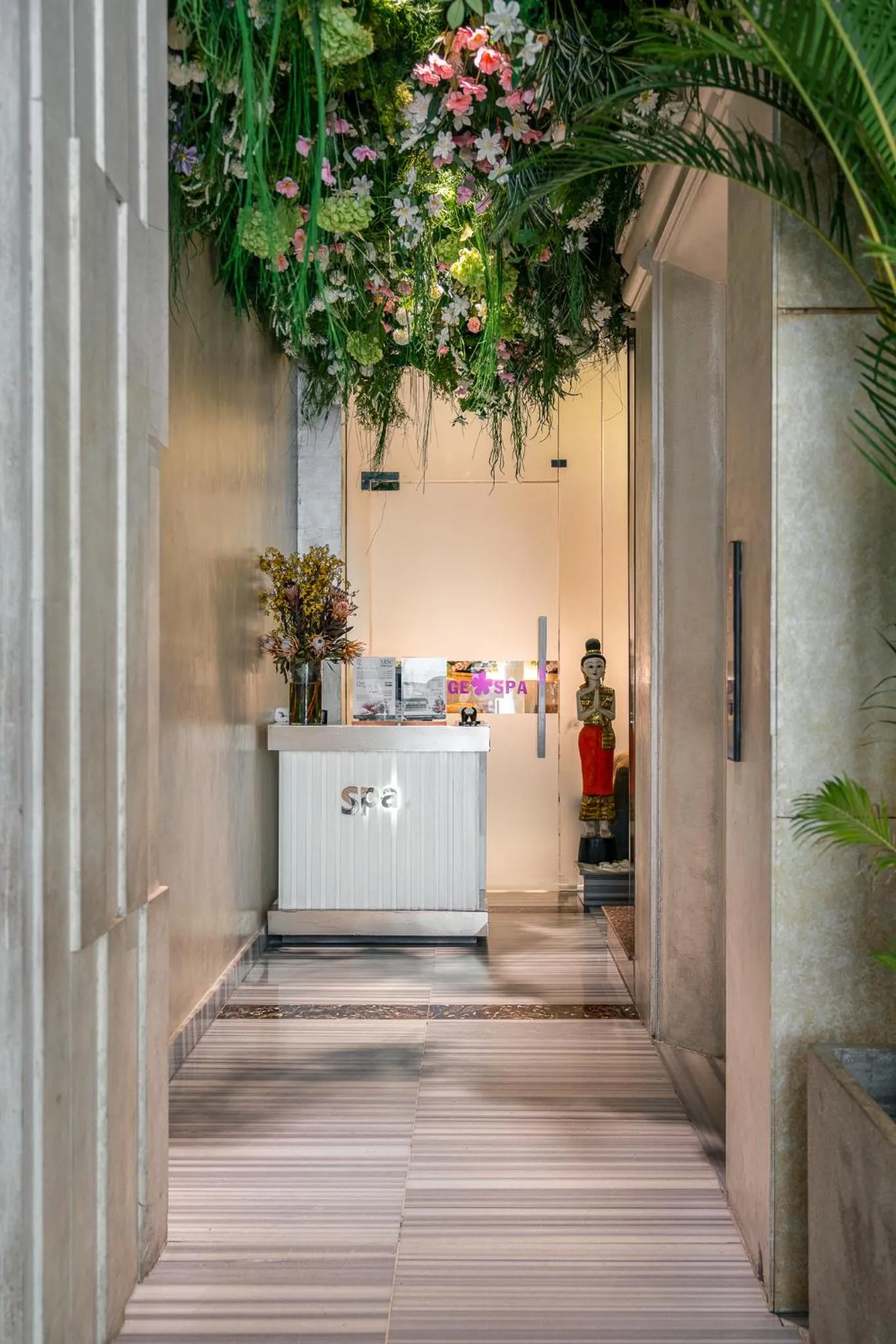 Massage in A&EM Art Hotel