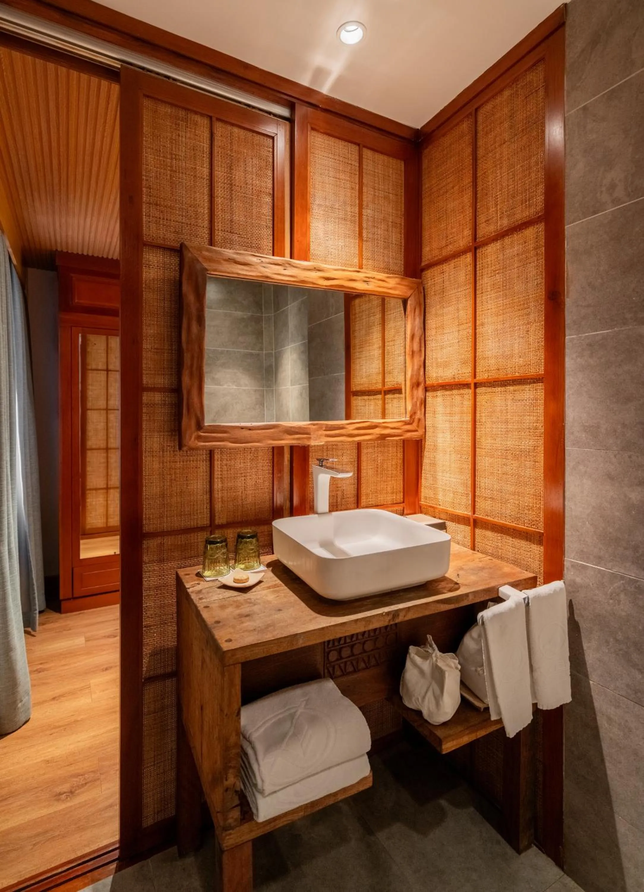 Bathroom in A&EM Art Hotel