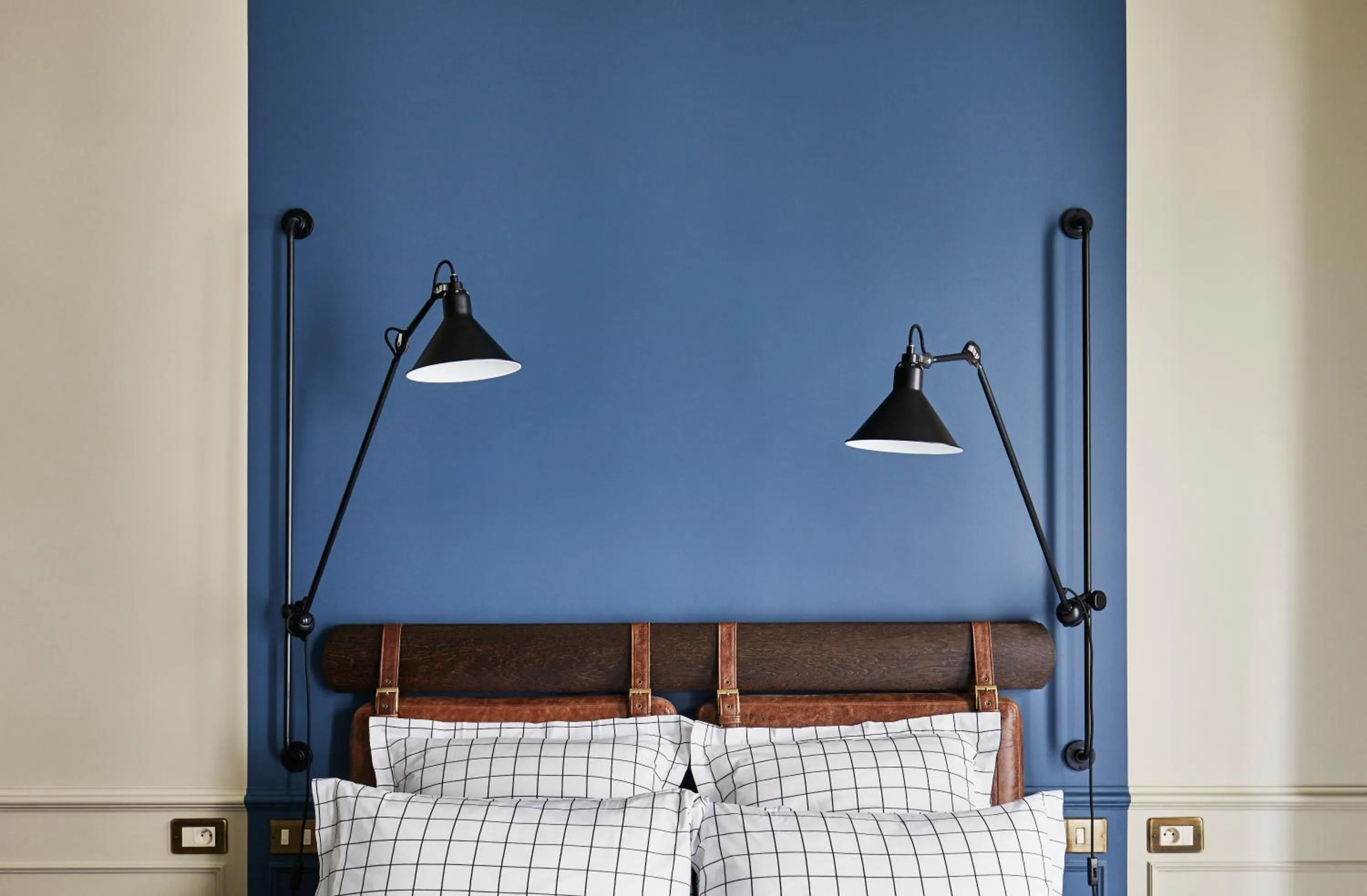 Bed in The Hoxton, Paris