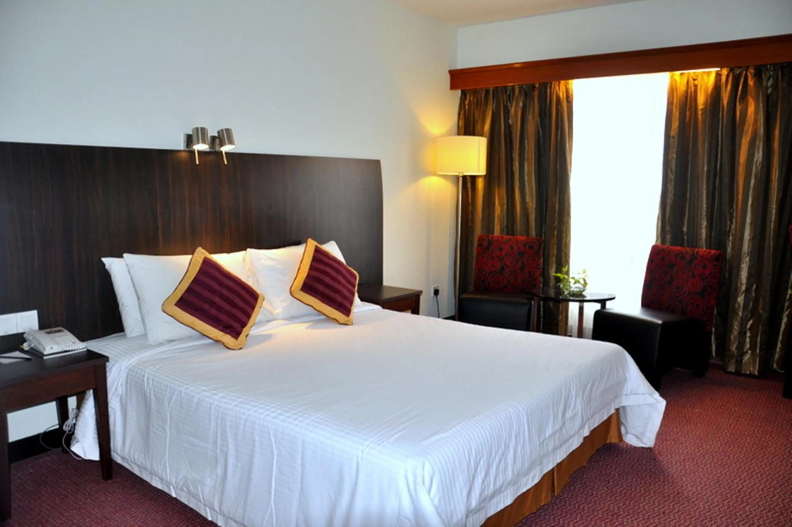 Photo of the whole room, Bed in Hotel Grand Continental Kuantan