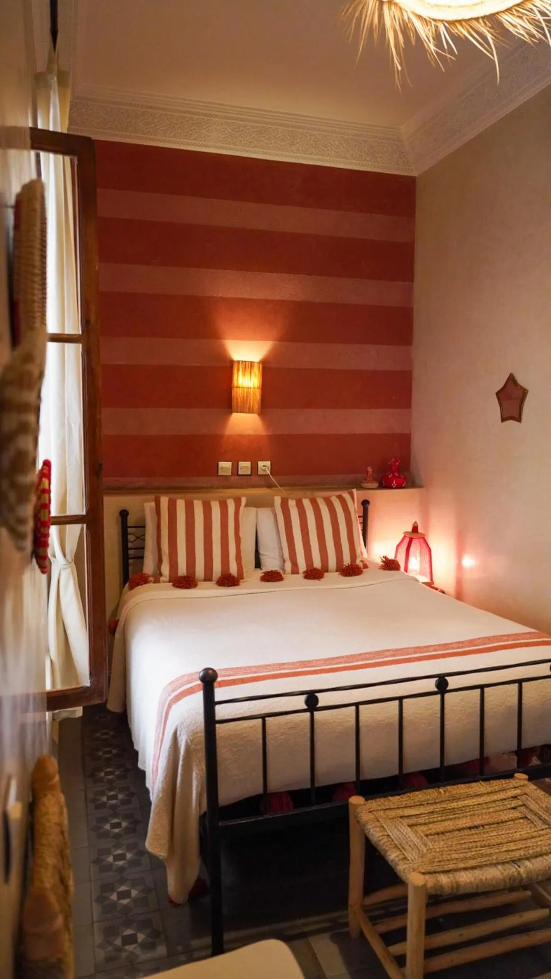 Bedroom, Bed in Monriad