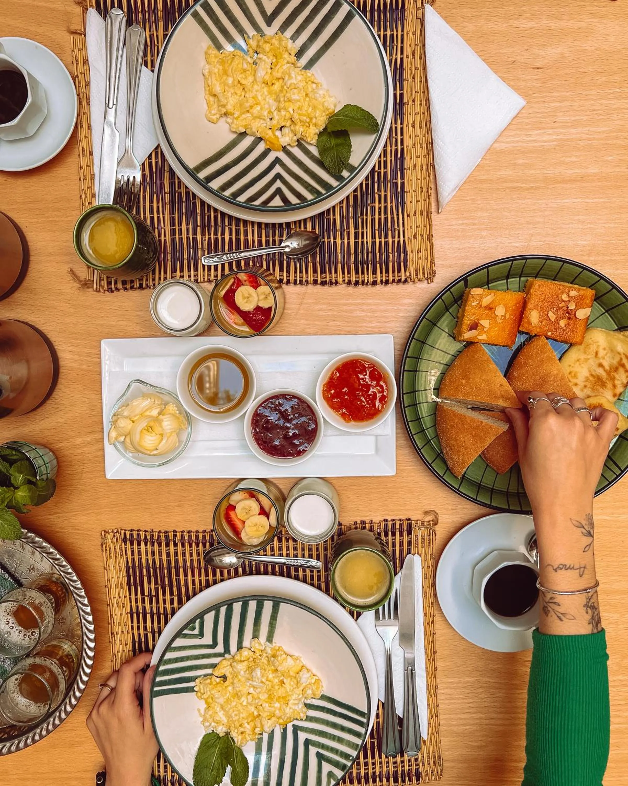 Restaurant/places to eat in Monriad