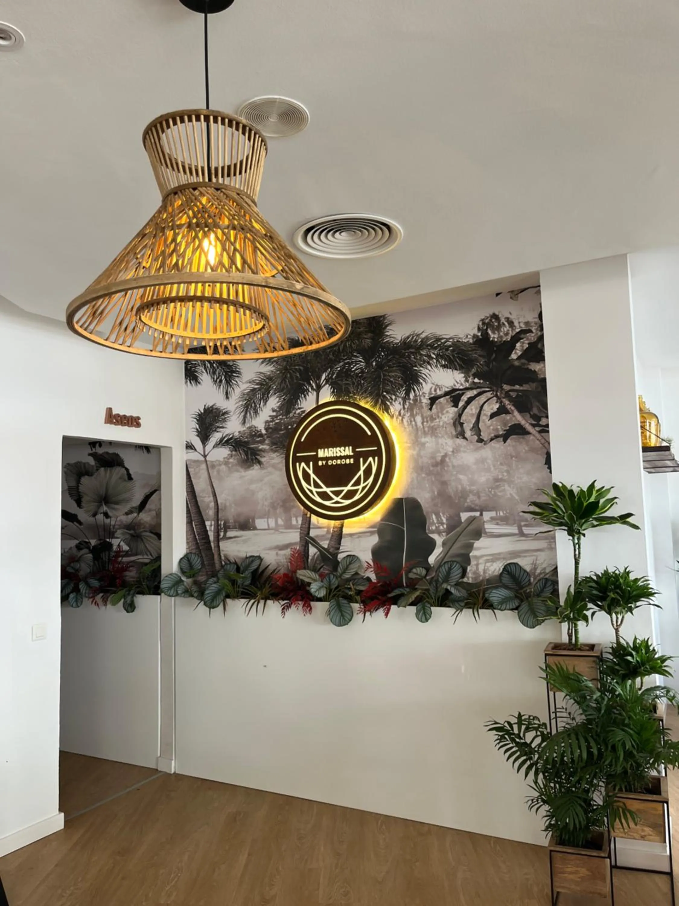 Toilet in Hostal Marissal by Dorobe