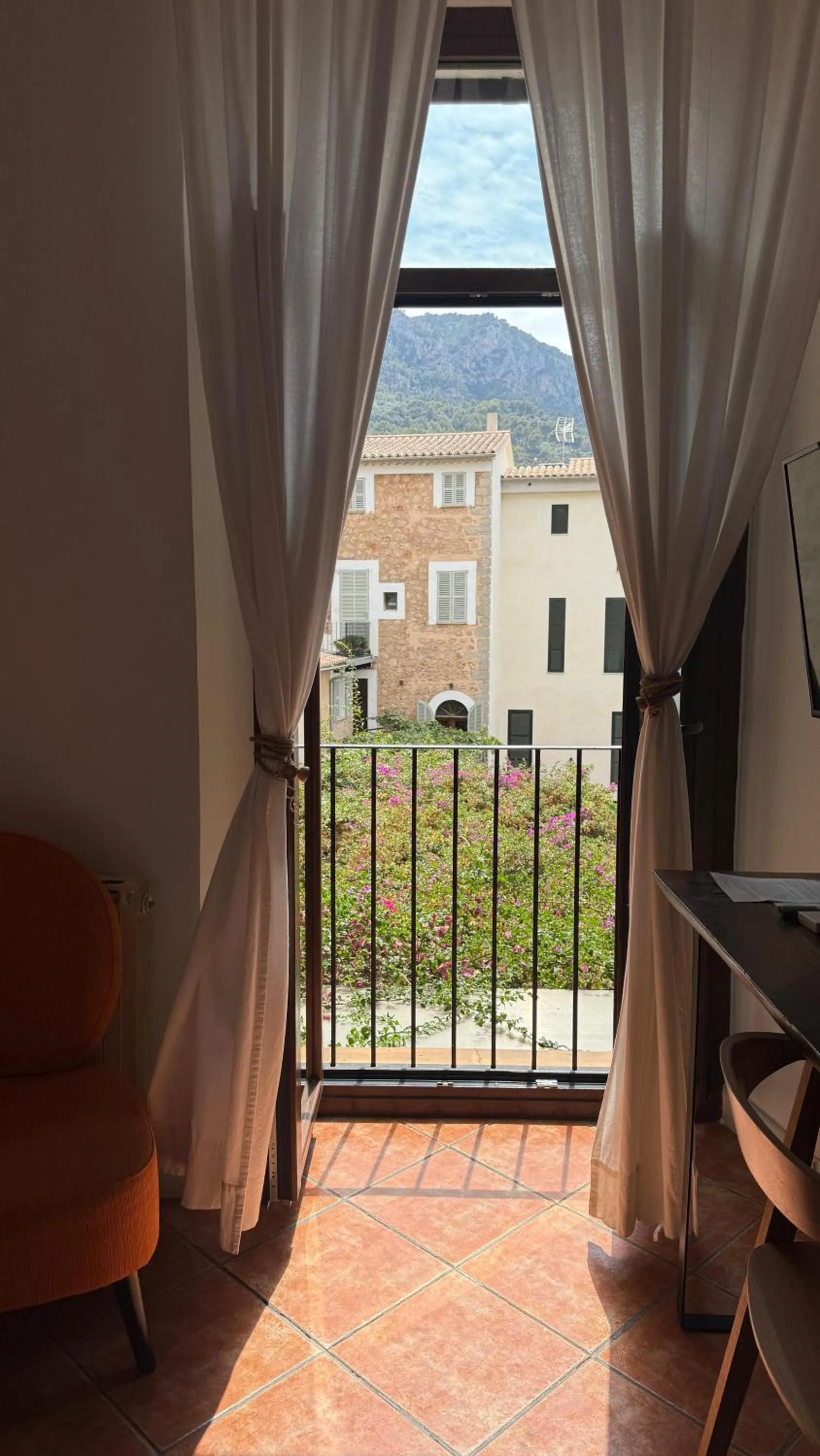 Photo of the whole room in Hotel Casa Bougainvillea