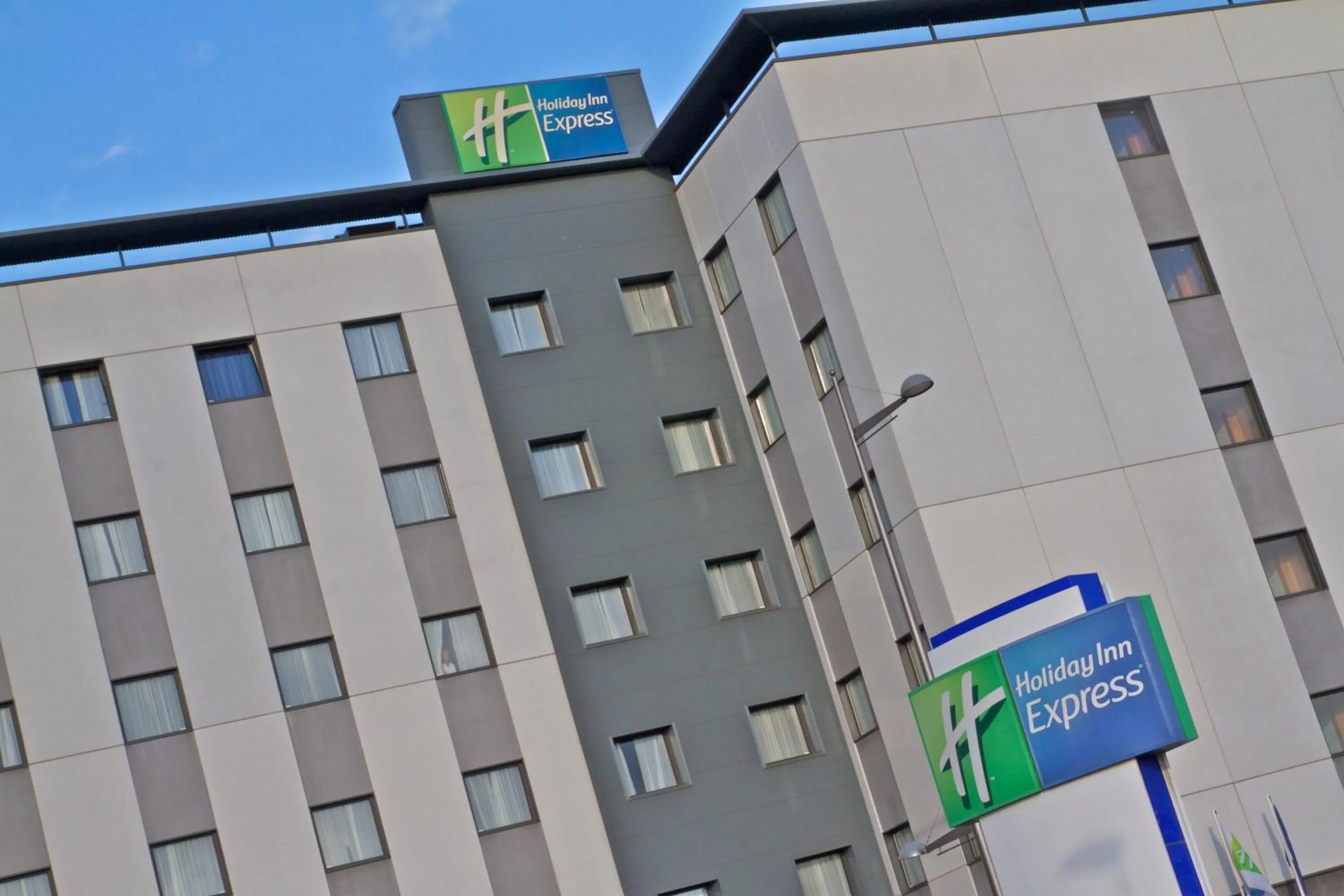Property building in Holiday Inn Express Campo de Gibraltar-Barrios by IHG