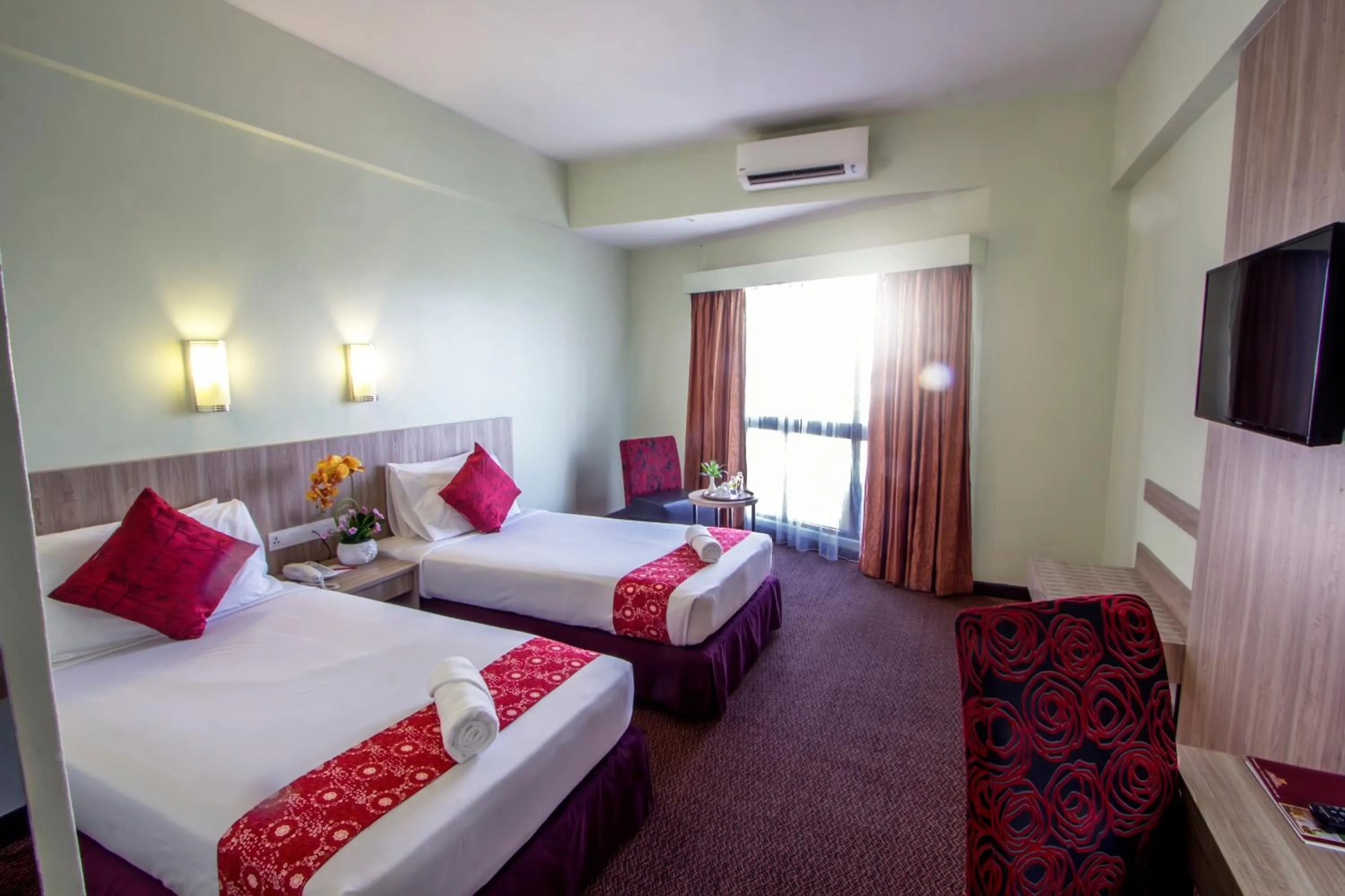 bunk bed, Bed in Hotel Grand Continental Langkawi