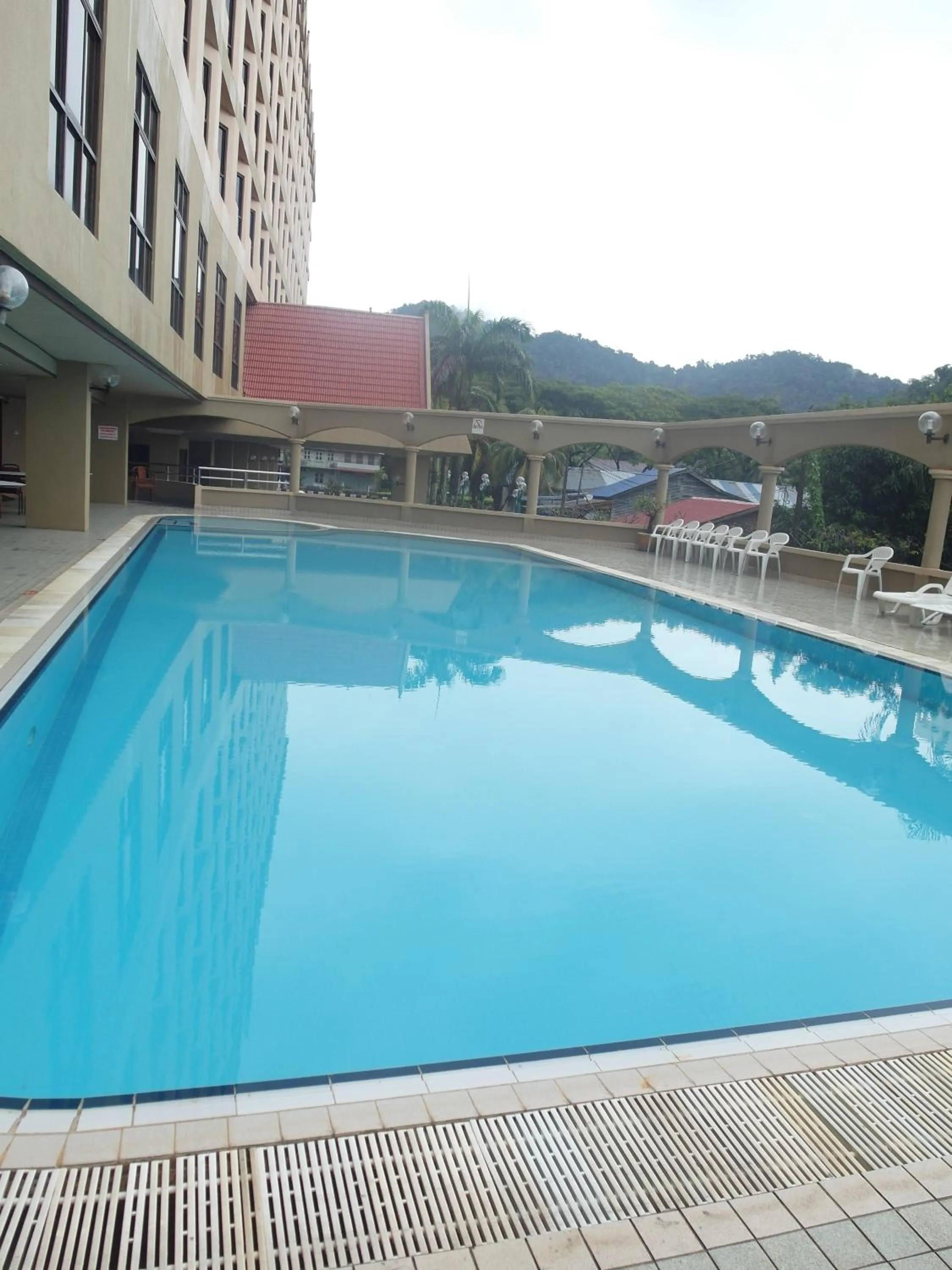 Swimming pool in Hotel Grand Continental Langkawi