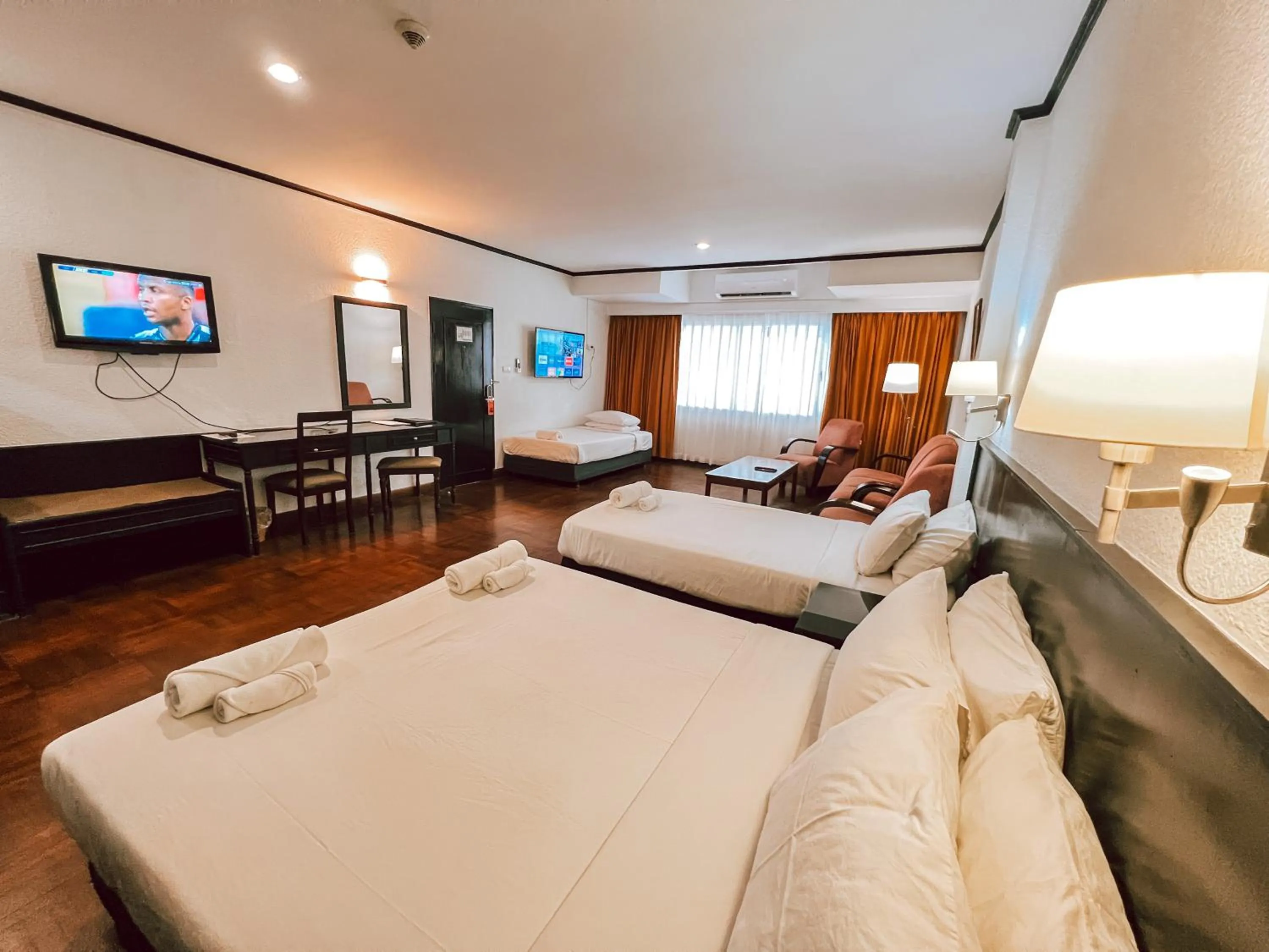 TV and multimedia, Bed in Le Charme Vientiane Hotel