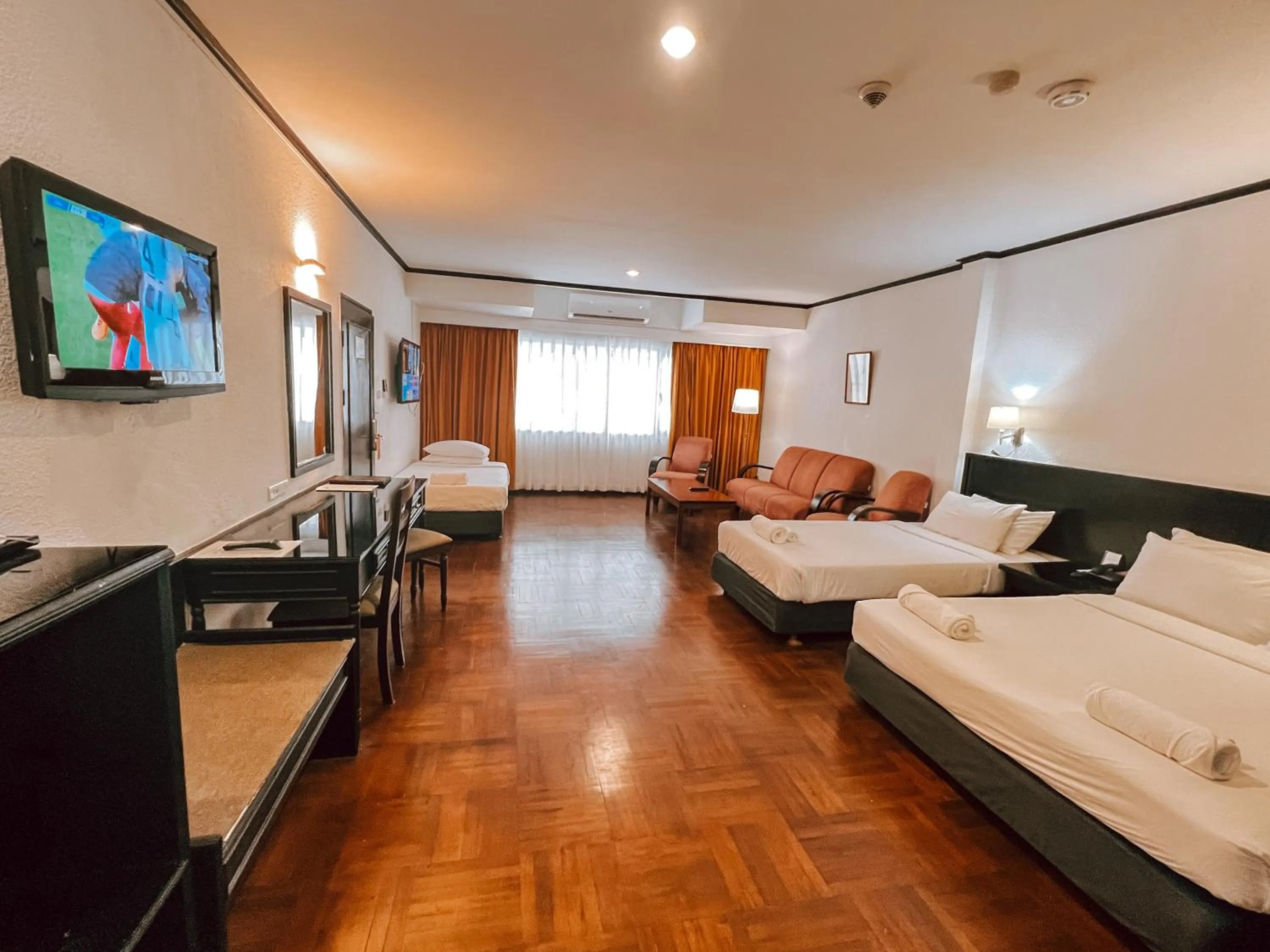 Bedroom, Bed in Le Charme Vientiane Hotel