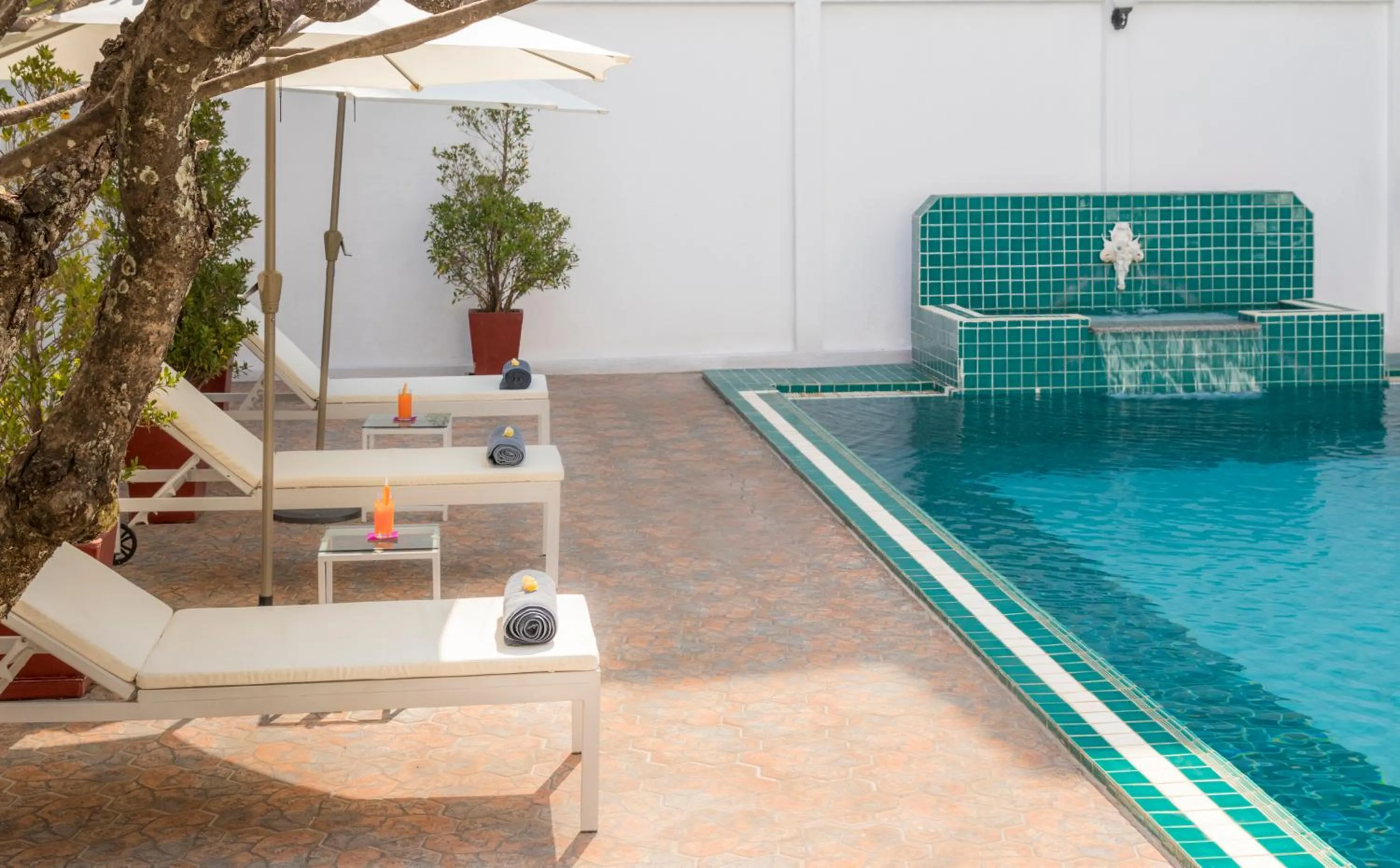 Swimming pool in Le Charme Vientiane Hotel