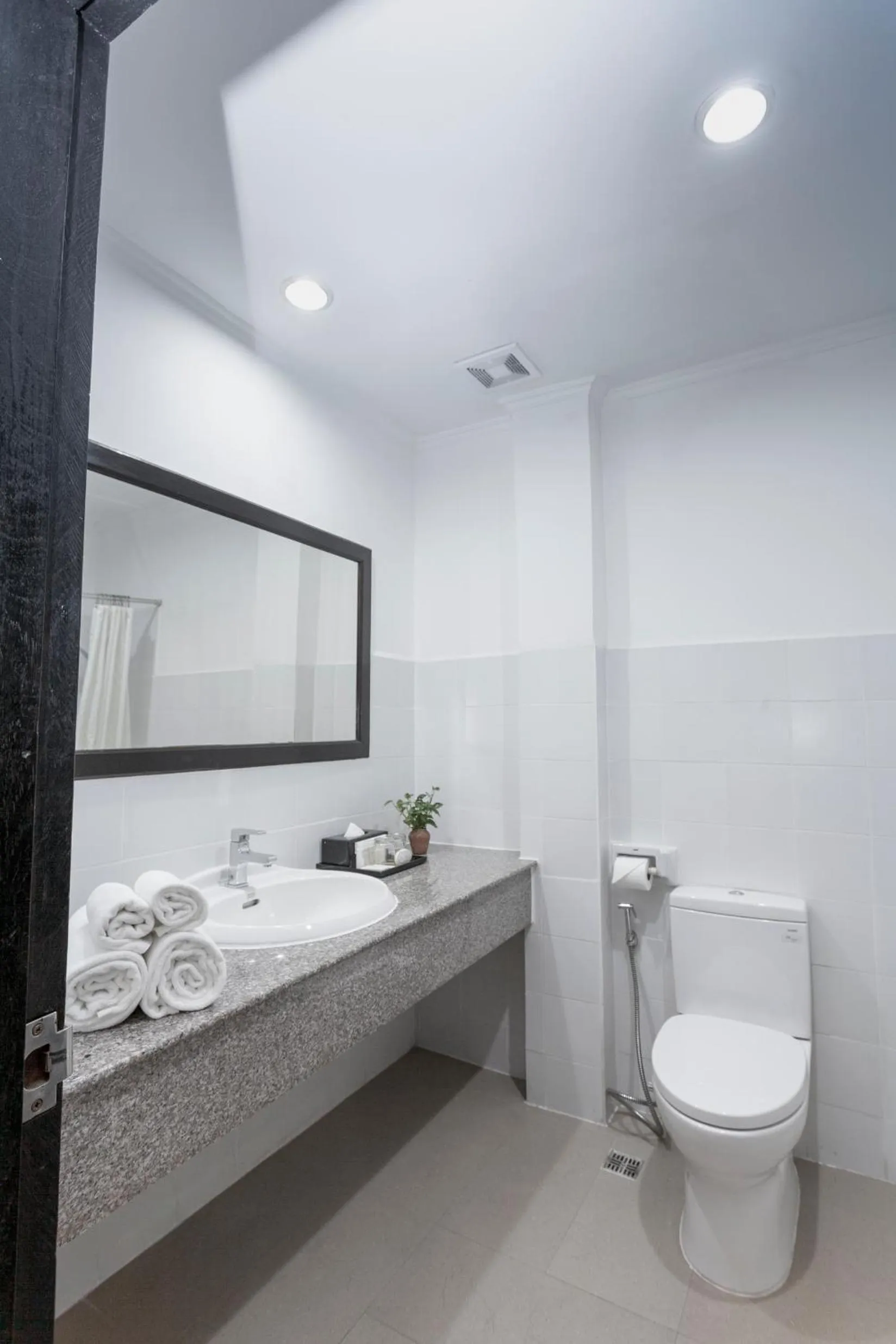 Bathroom in Le Charme Vientiane Hotel