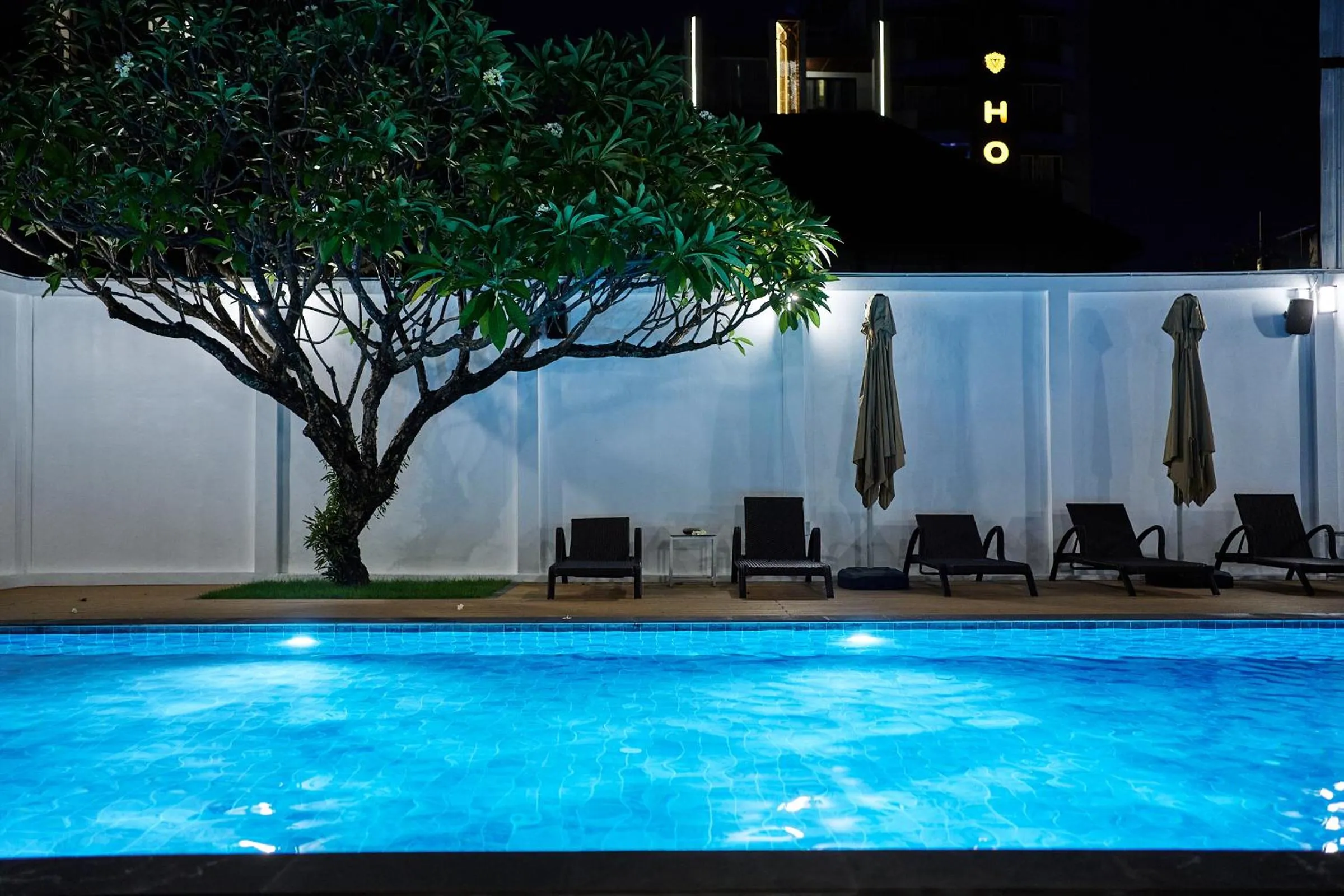 Swimming pool in Le Charme Vientiane Hotel