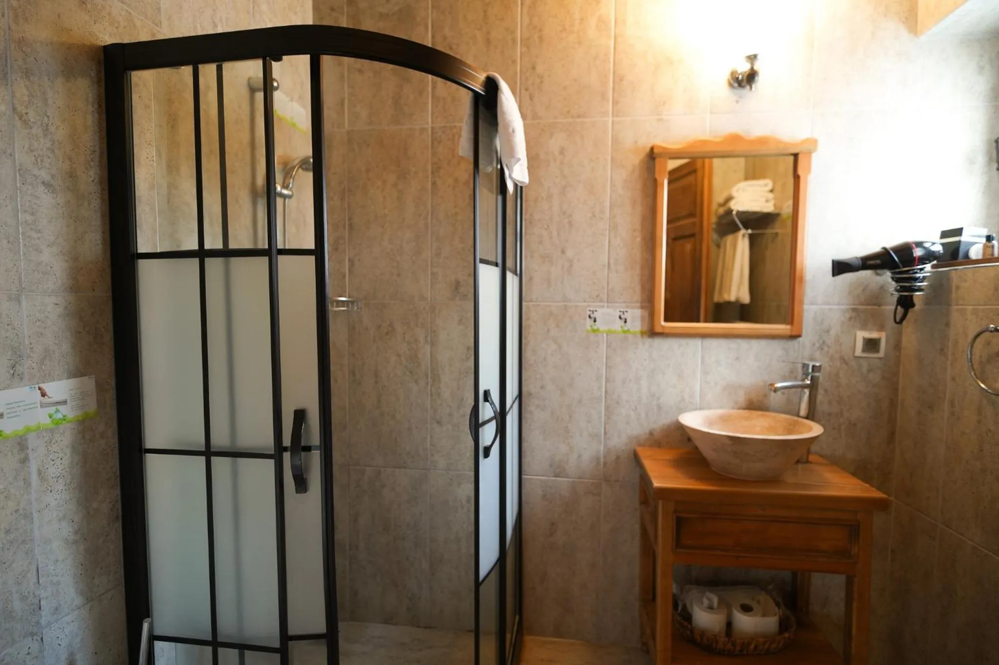 Shower in Urgup Konak Hotel