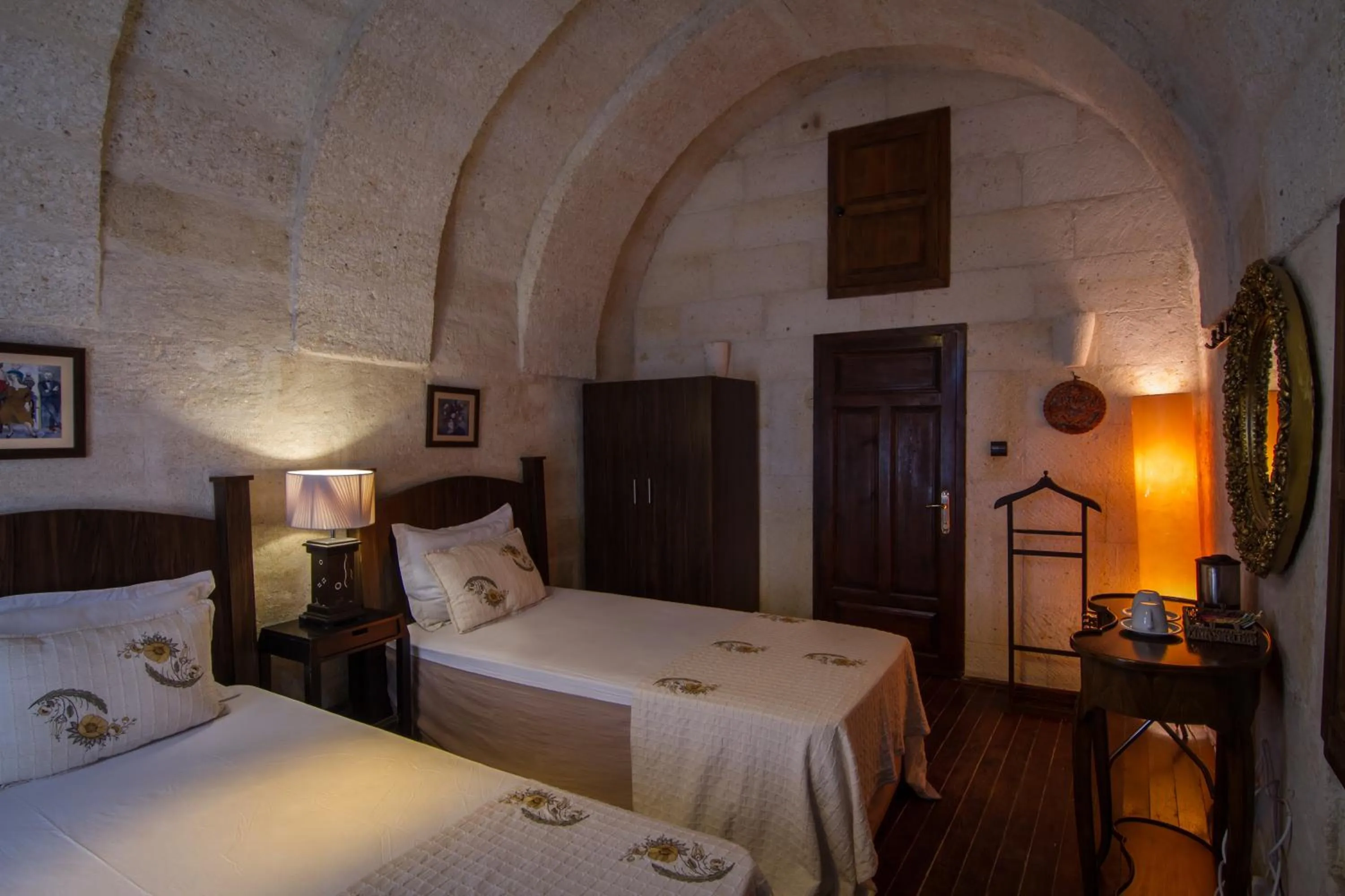 Photo of the whole room, Bed in Urgup Konak Hotel