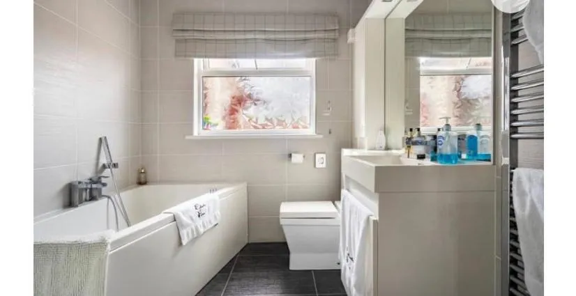 Bathroom in Cullentra House