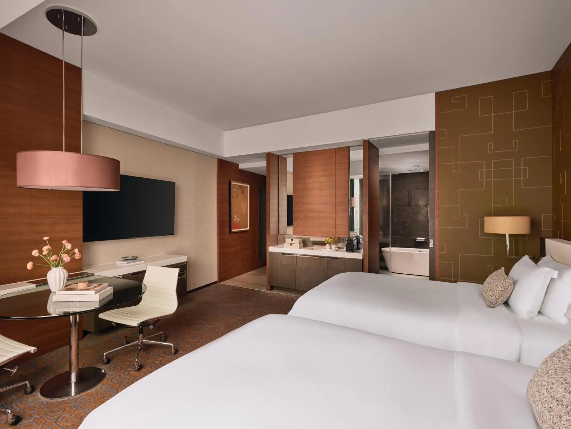 Bed in The Langham, Shanghai, Xintiandi