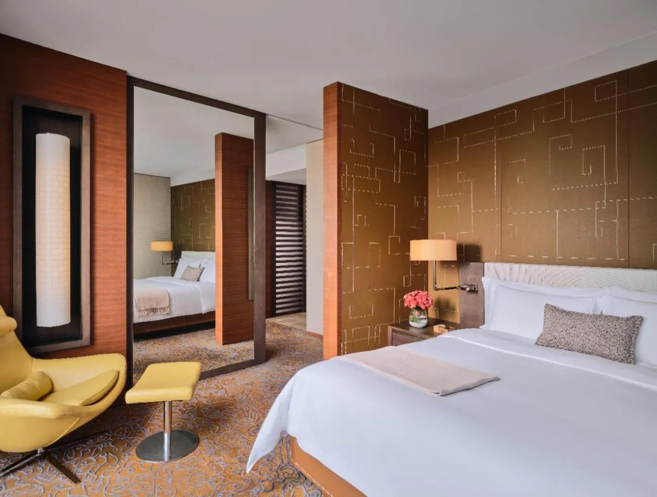 Bed in The Langham, Shanghai, Xintiandi