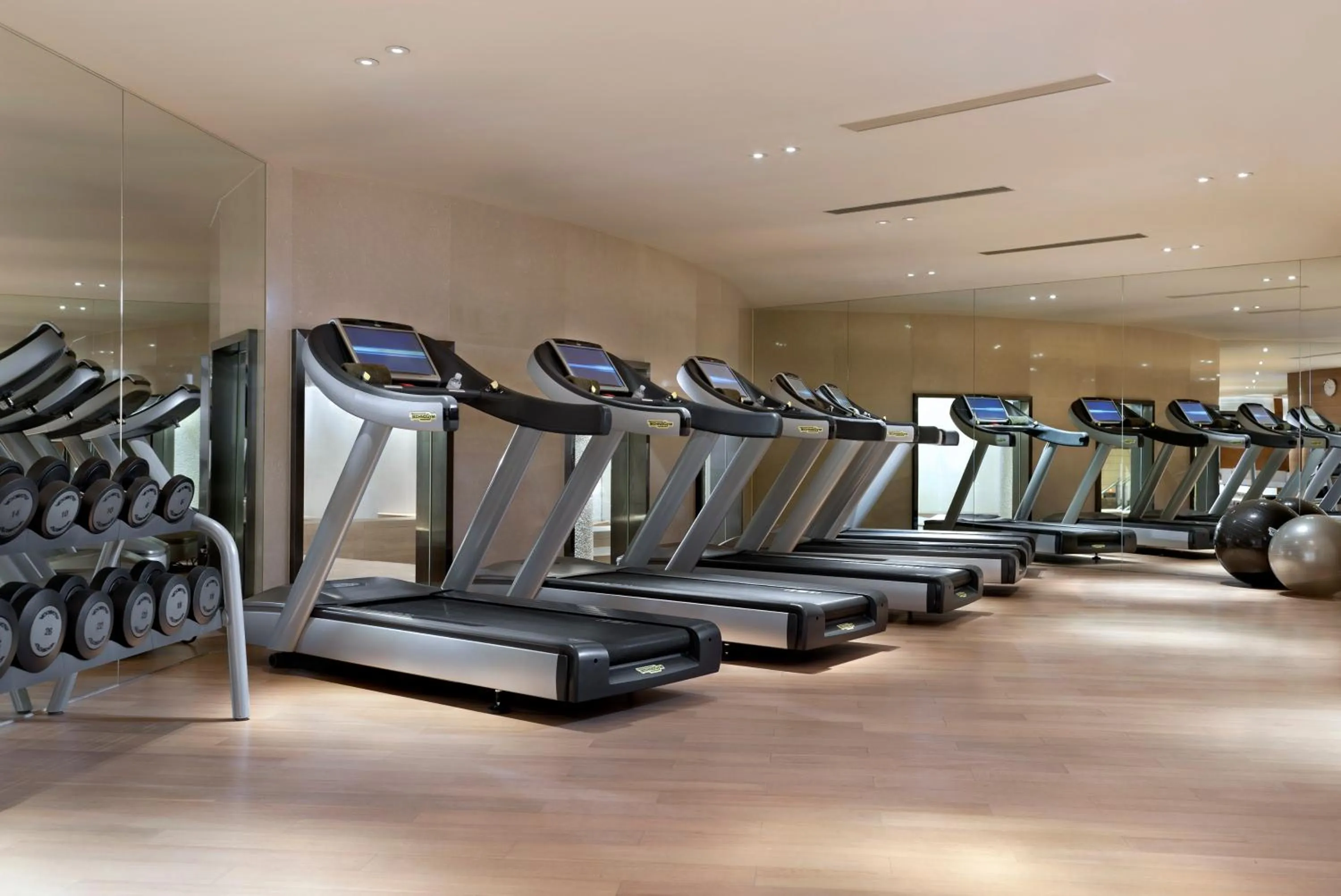 Fitness centre/facilities in The Langham, Shanghai, Xintiandi