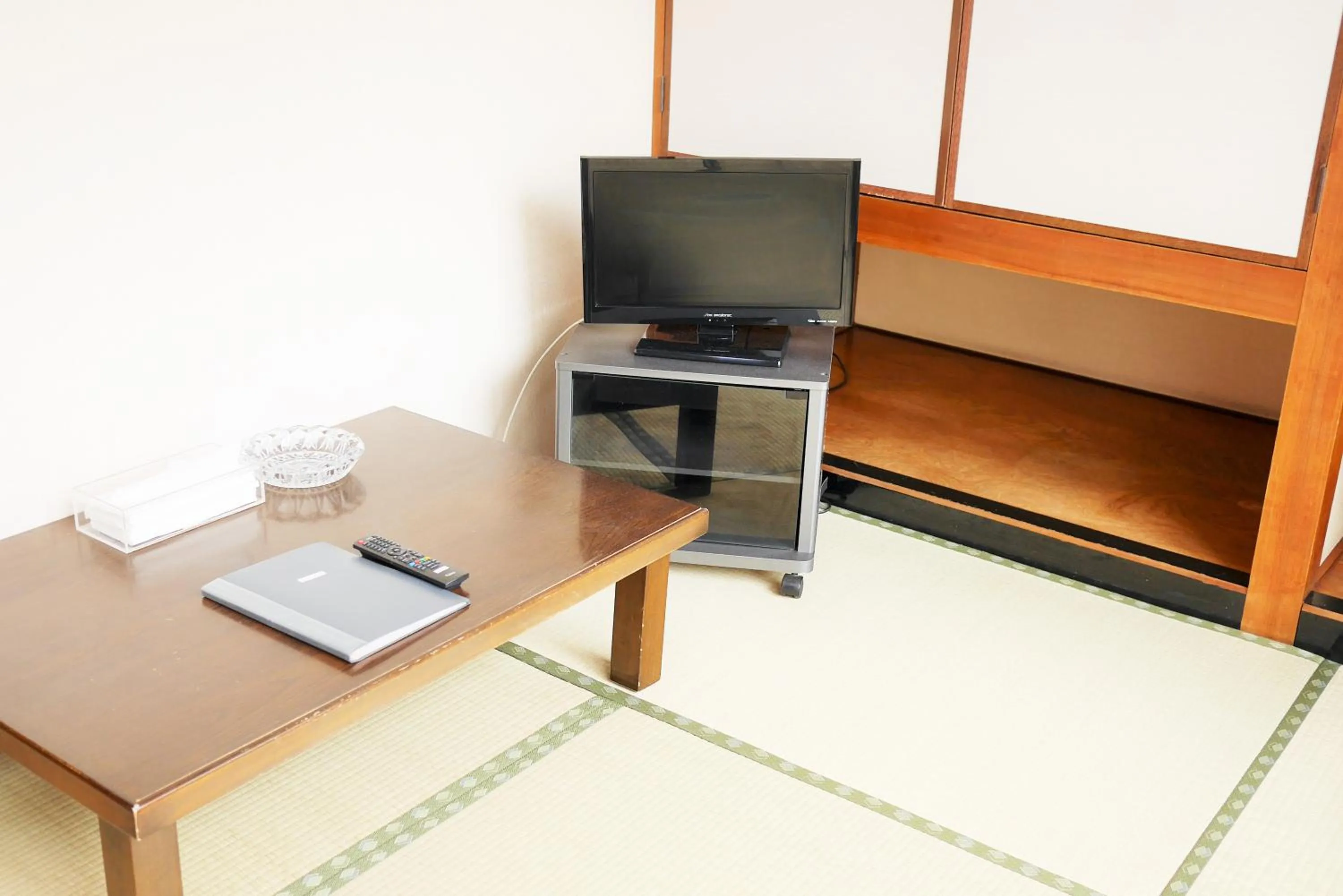 TV and multimedia, TV/Entertainment Center in Hiroshima Peace Hotel